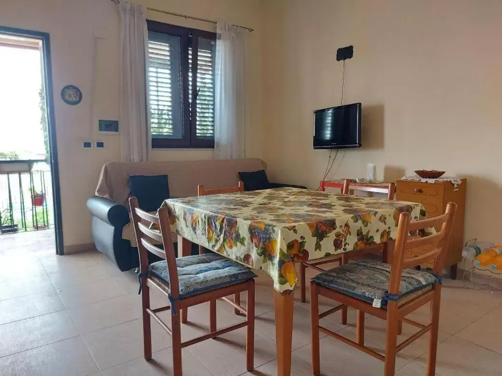 Dining Area in B&b Costa