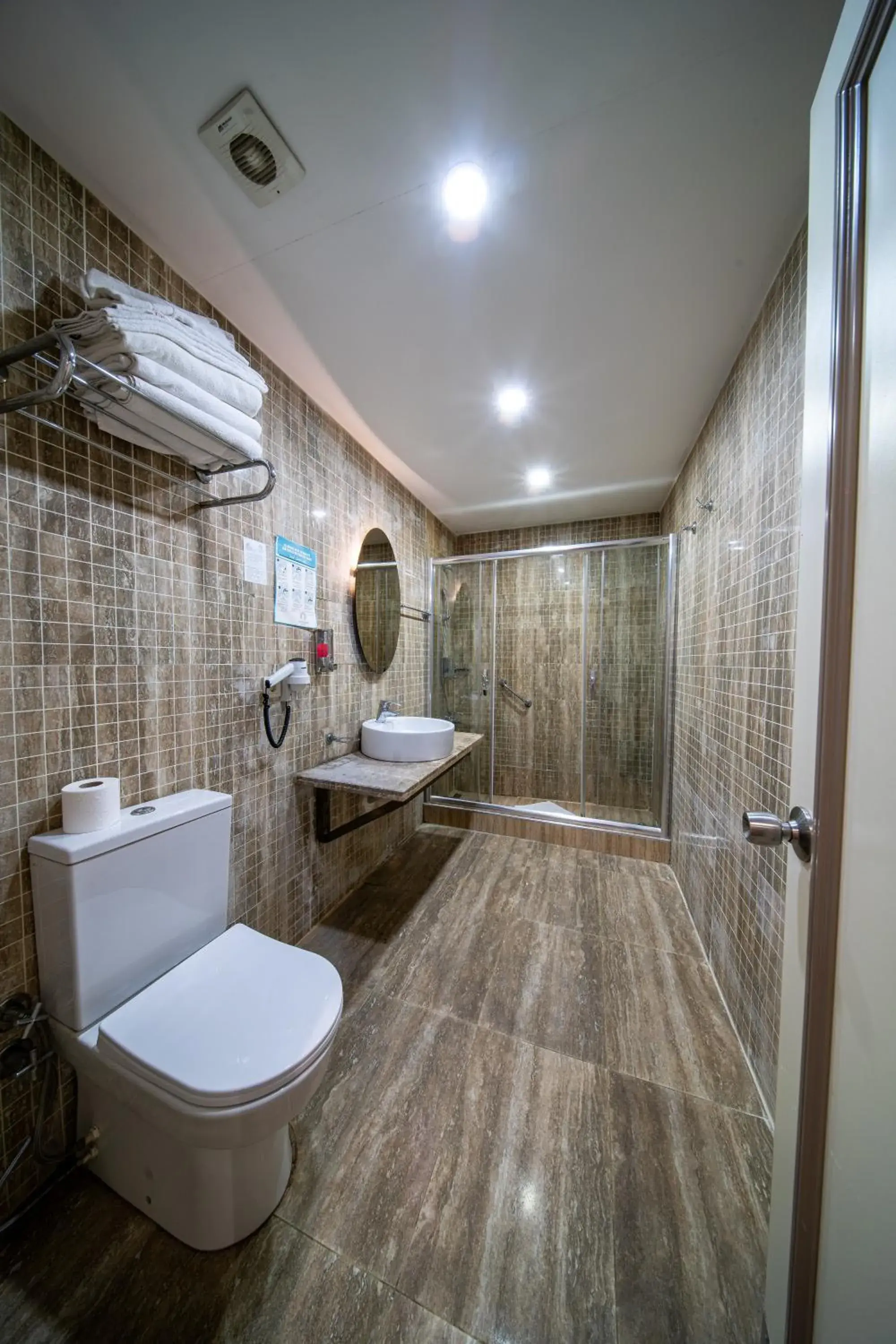 Shower, Bathroom in All Seasons Hotel