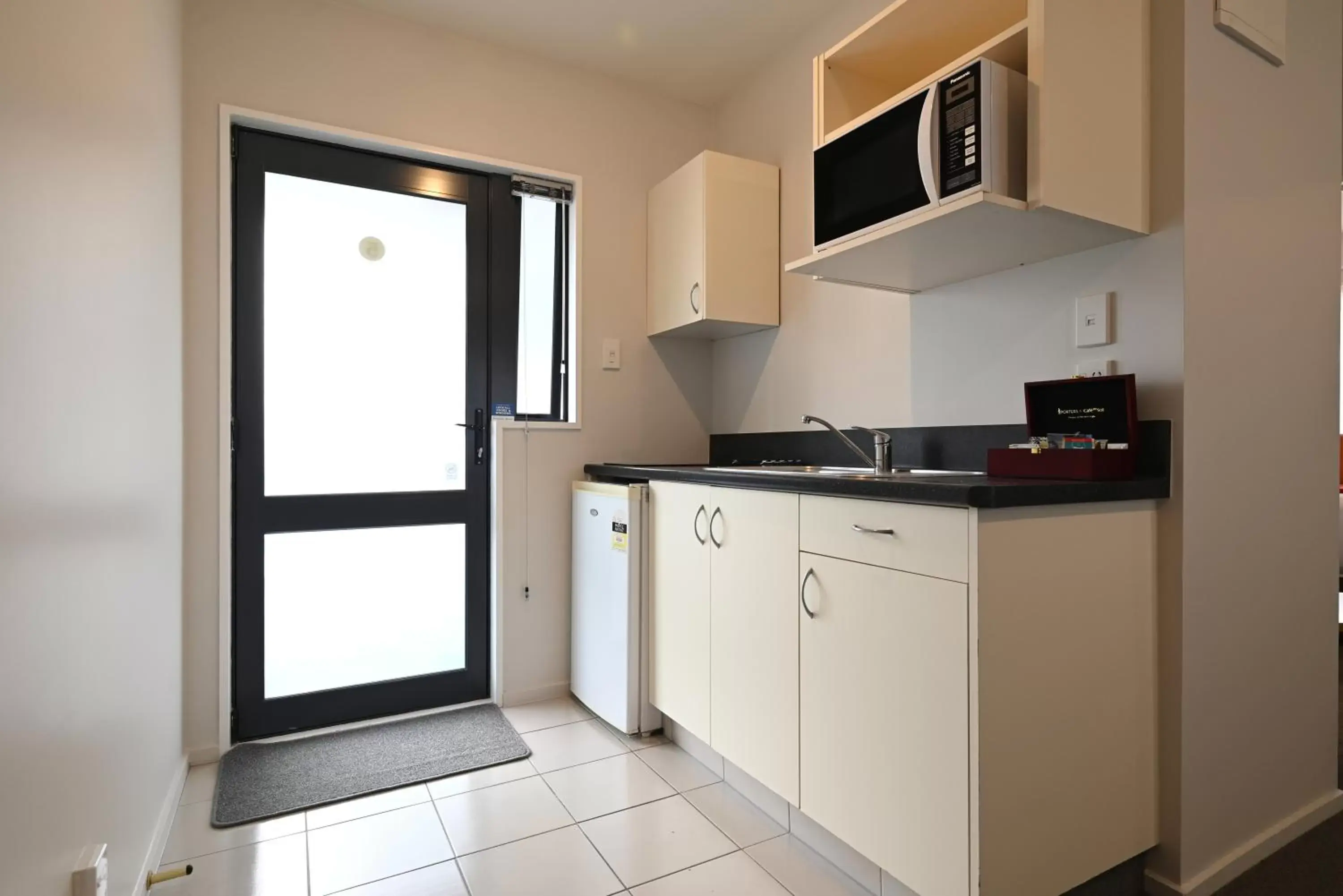 Kitchen or kitchenette, Kitchen/Kitchenette in Riccarton Mall Motel