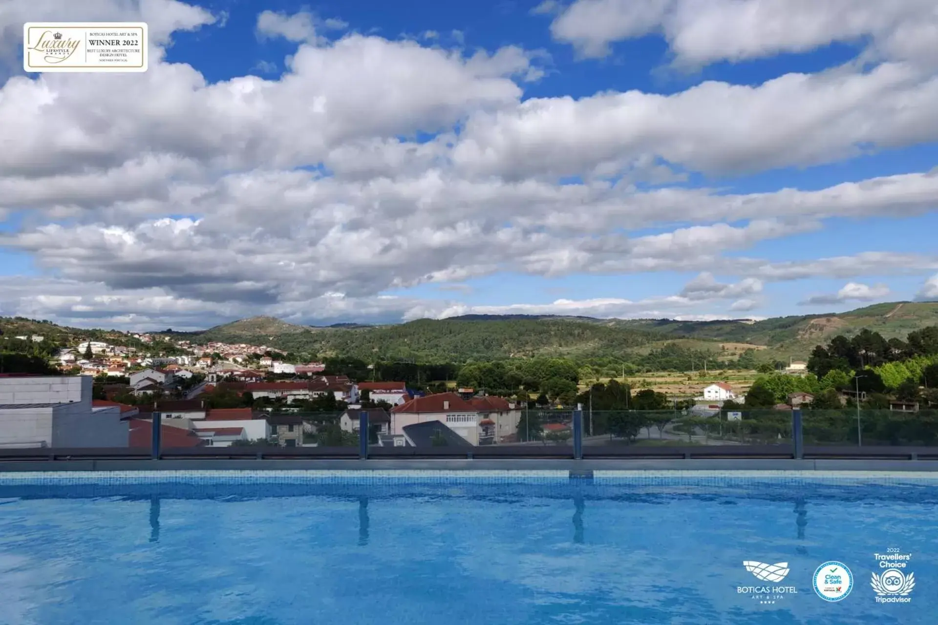 Swimming Pool in Boticas Hotel Art & SPA