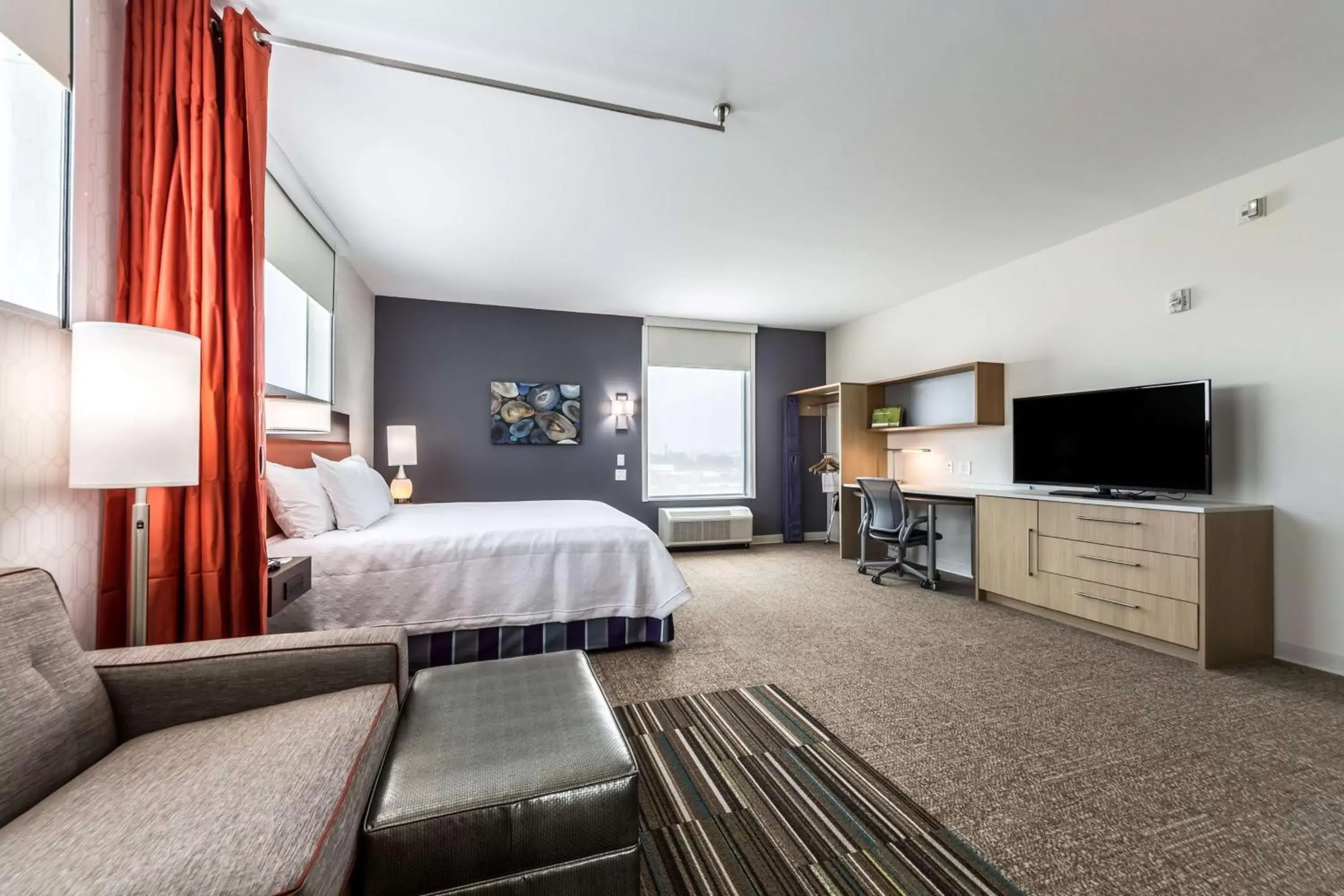 Bedroom, TV/Entertainment Center in Home2 Suites By Hilton Fort Worth Northlake