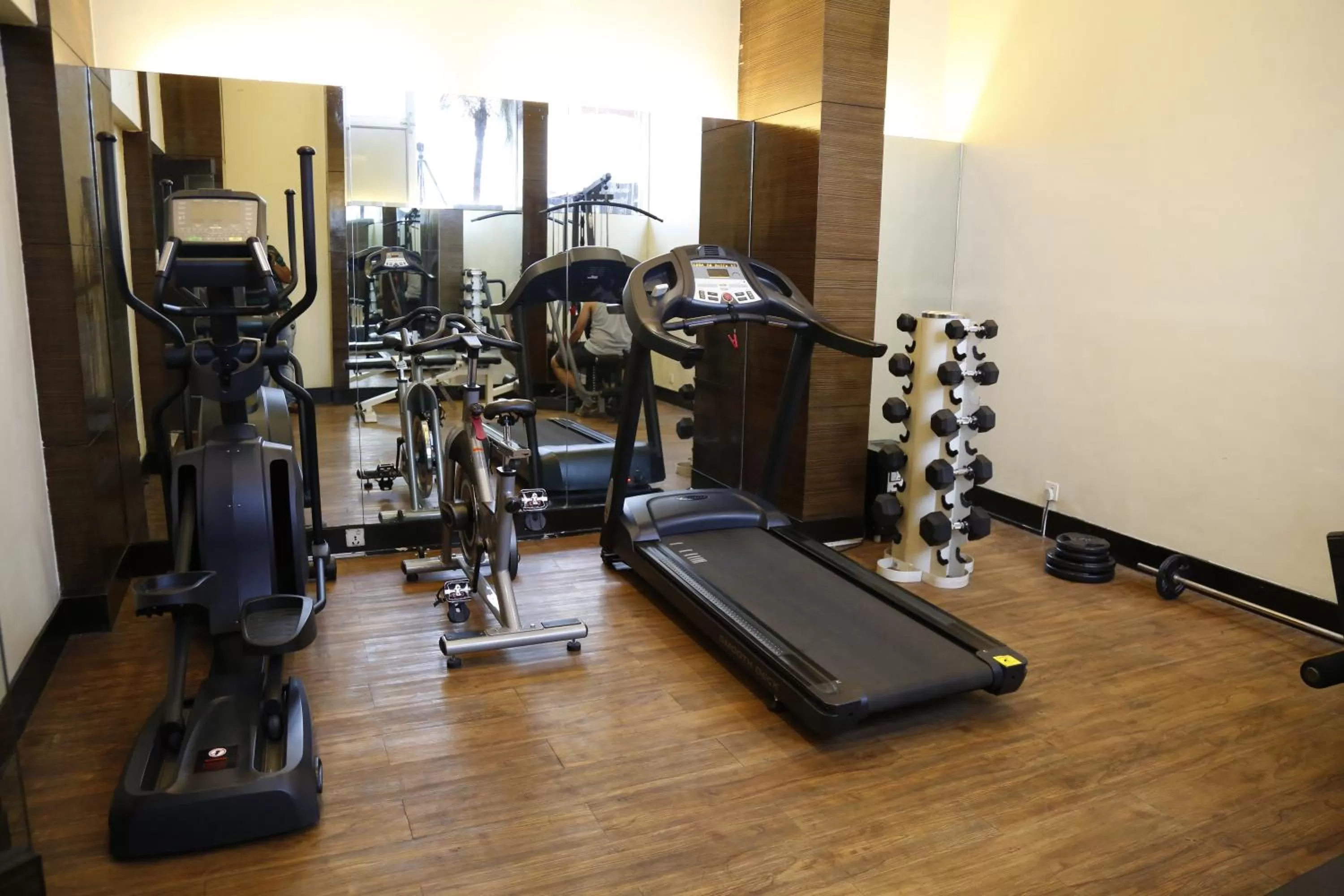 Fitness centre/facilities in Hotel Yogi Midtown