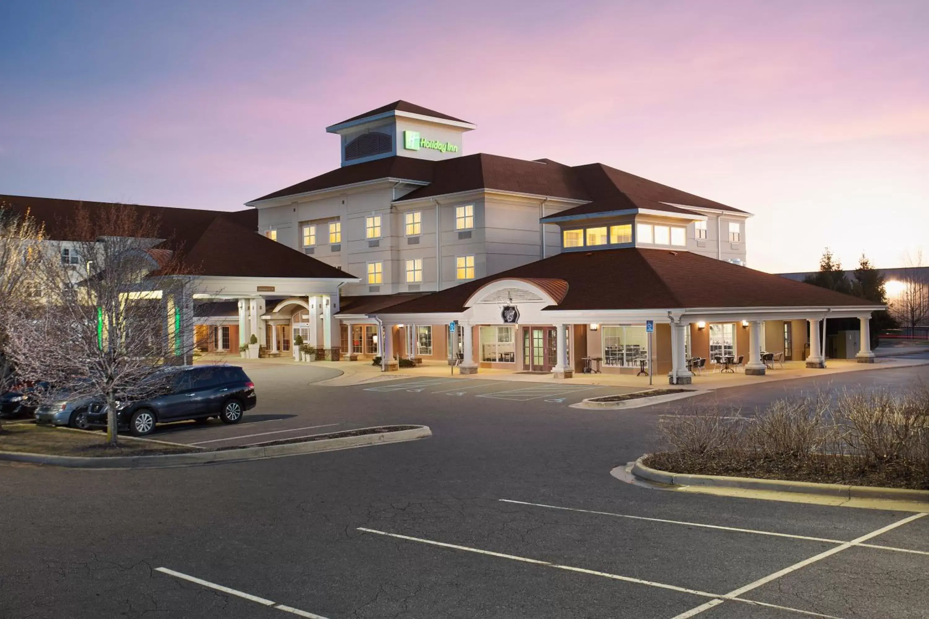 Property Building in Holiday Inn Grand Rapids-Airport, an IHG Hotel