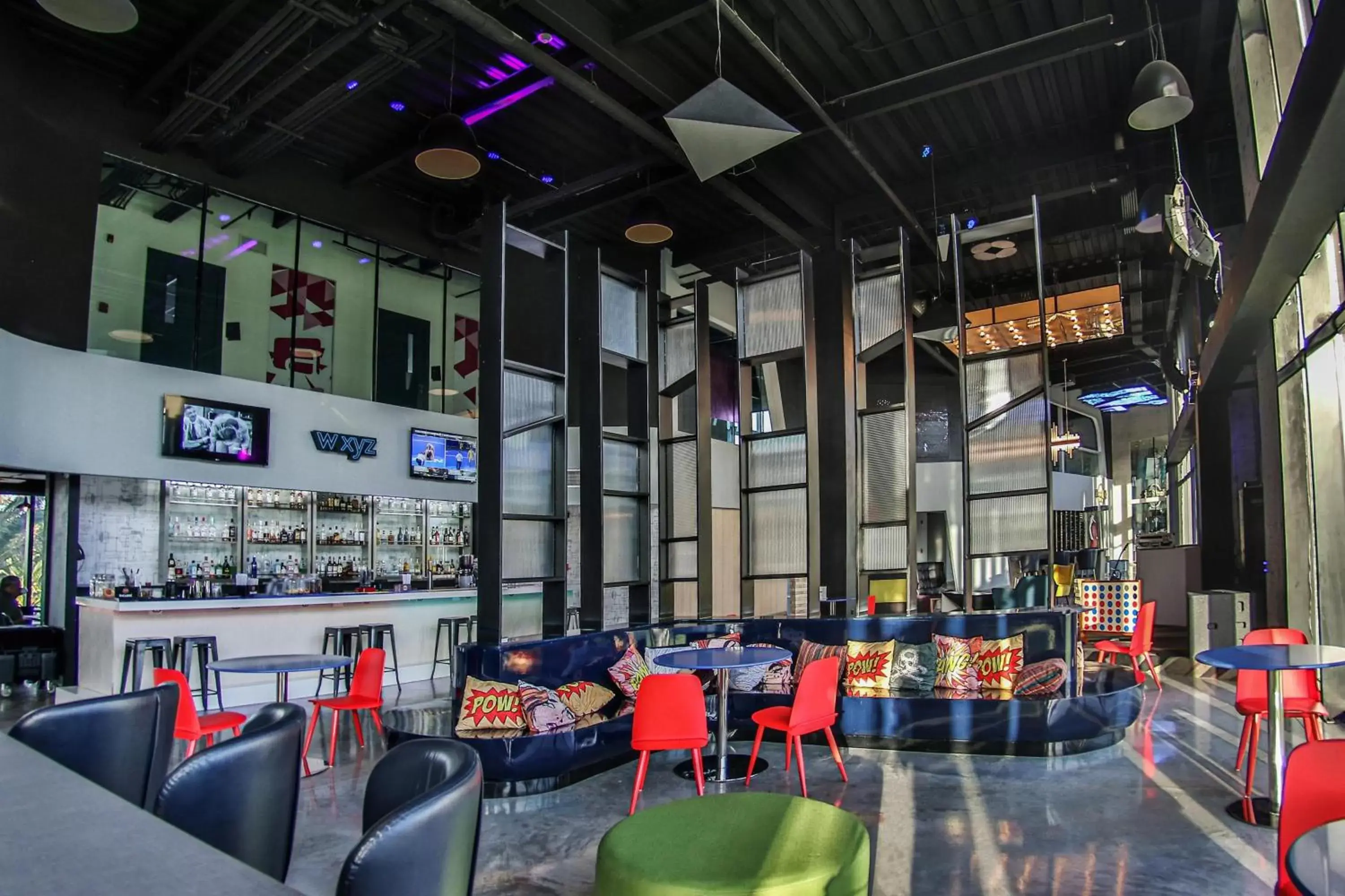 Restaurant/Places to Eat in Aloft Ponce