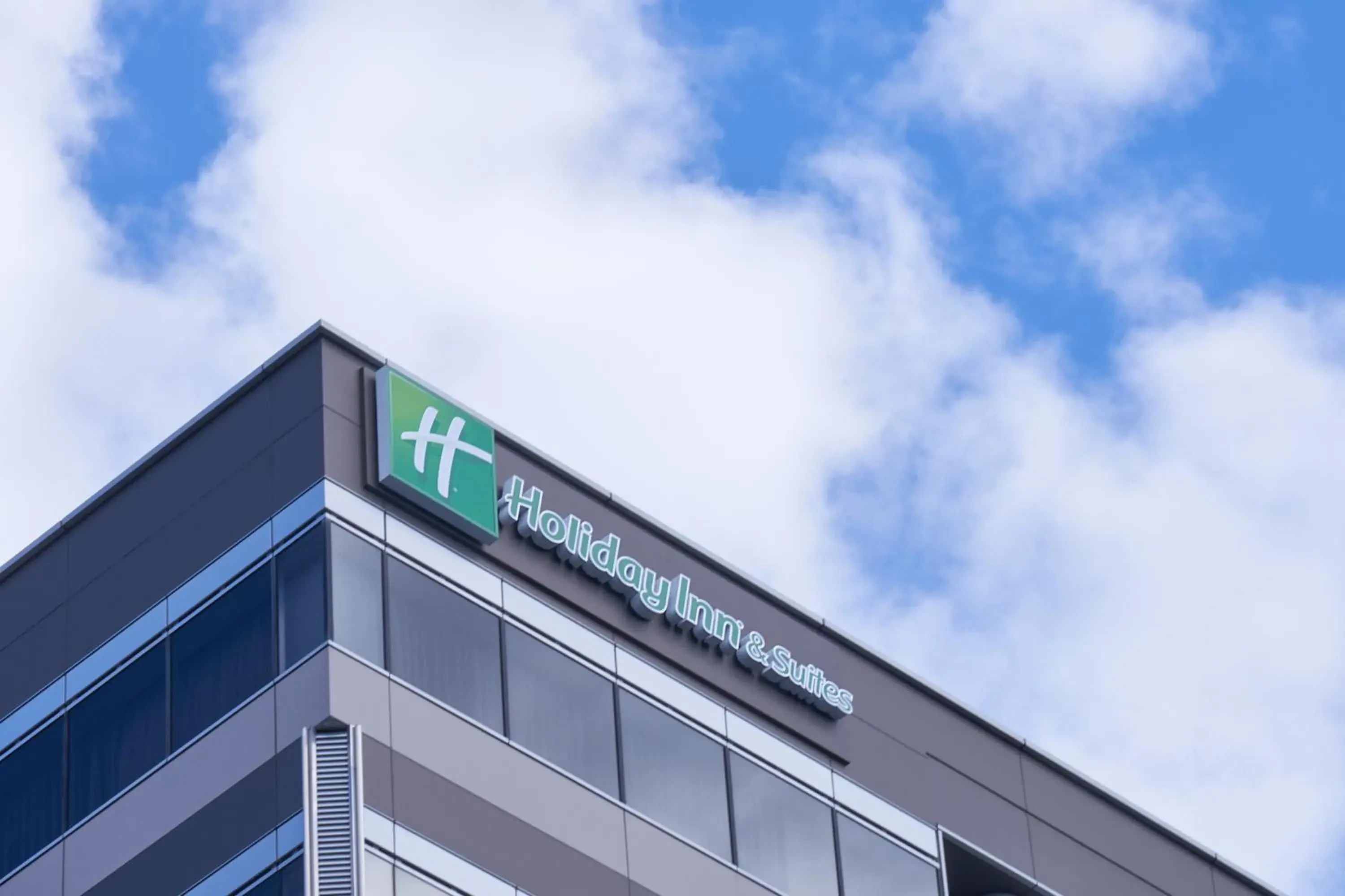 Property building in Holiday Inn & Suites Shin Osaka by IHG Property building in Holiday Inn & Suites Shin Osaka by IHG