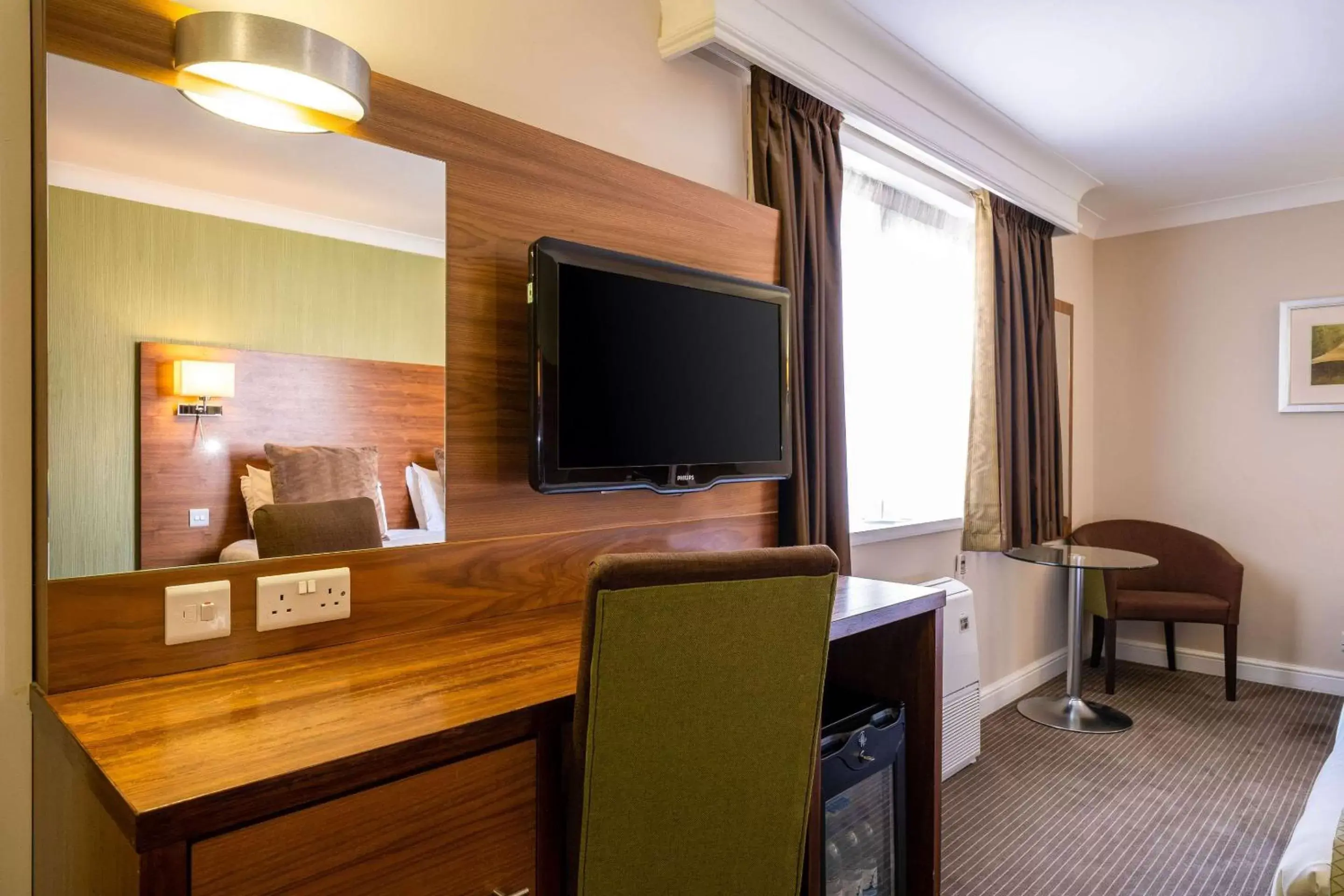 Photo of the whole room, TV/Entertainment Center in Clarion Hotel Newcastle South
