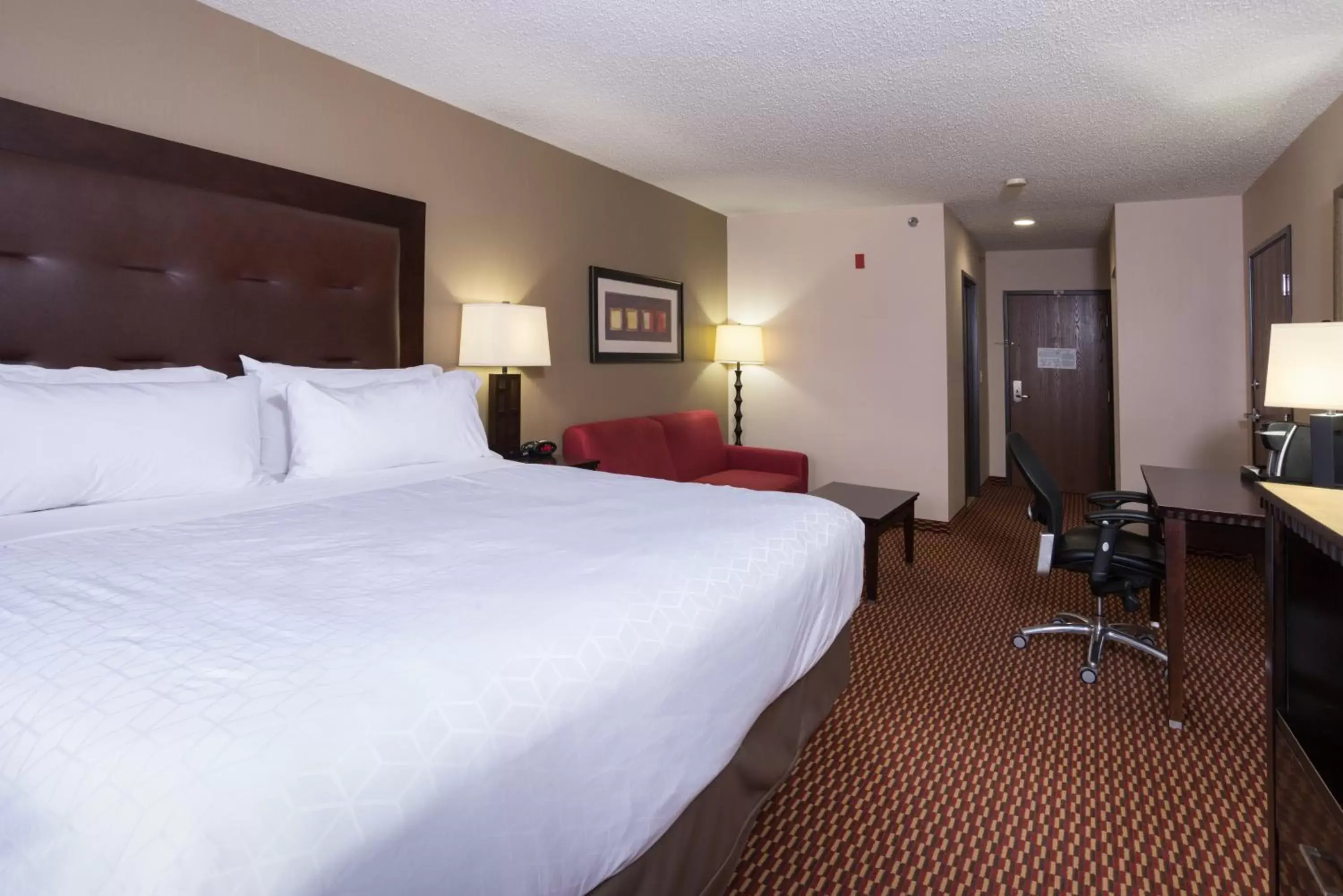 Photo of the whole room, Bed in Holiday Inn Express Hartford-Newington, an IHG Hotel