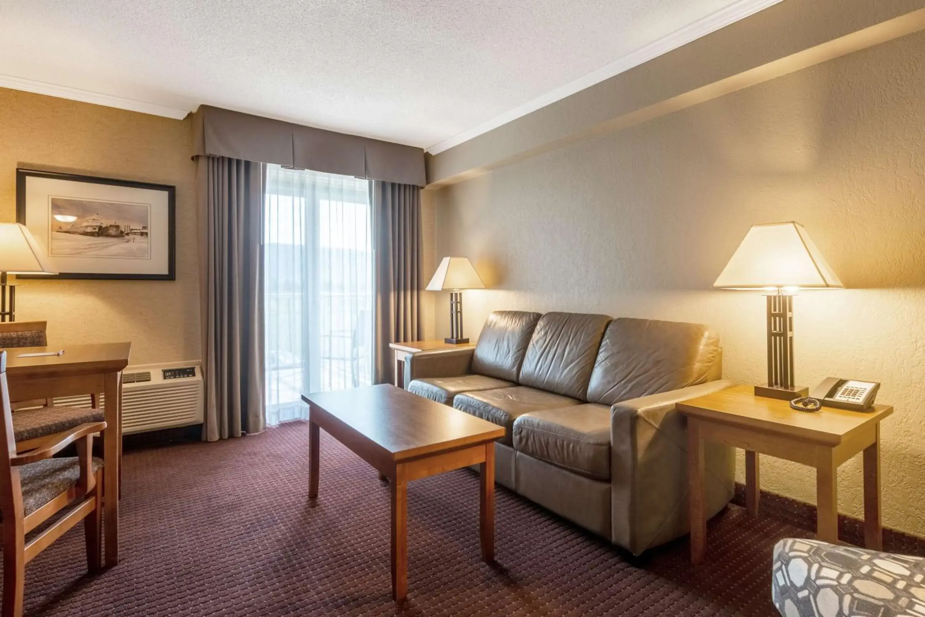 Bedroom, Seating Area in Best Western Plus NorWester Hotel & Conference Centre