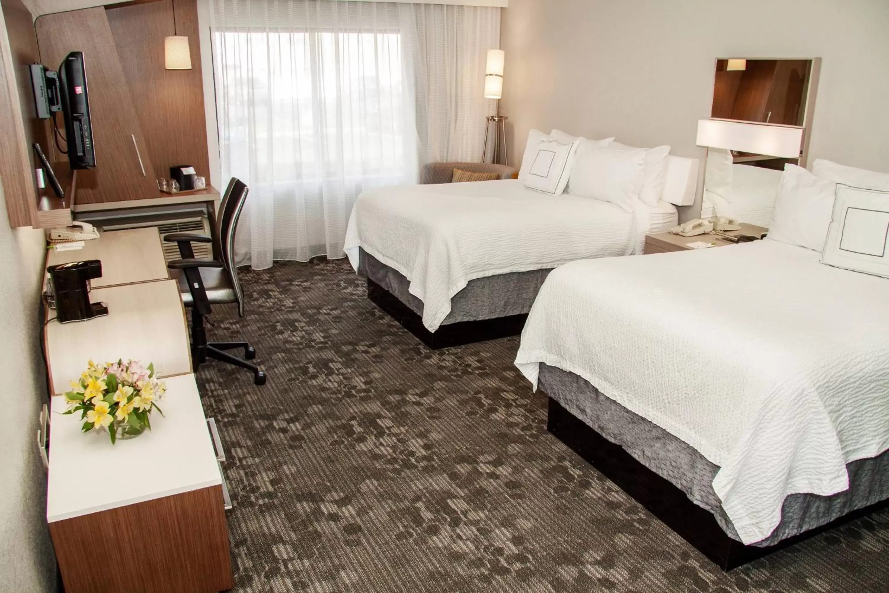 Bed in Courtyard by Marriott Rocky Mount