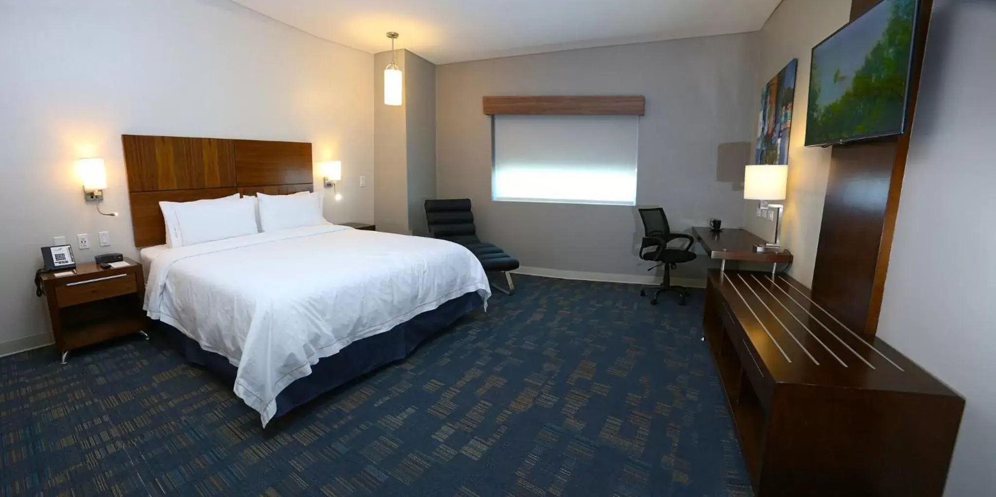 Photo of the whole room, Bed in Holiday Inn Express & Suites Mexicali, an IHG Hotel