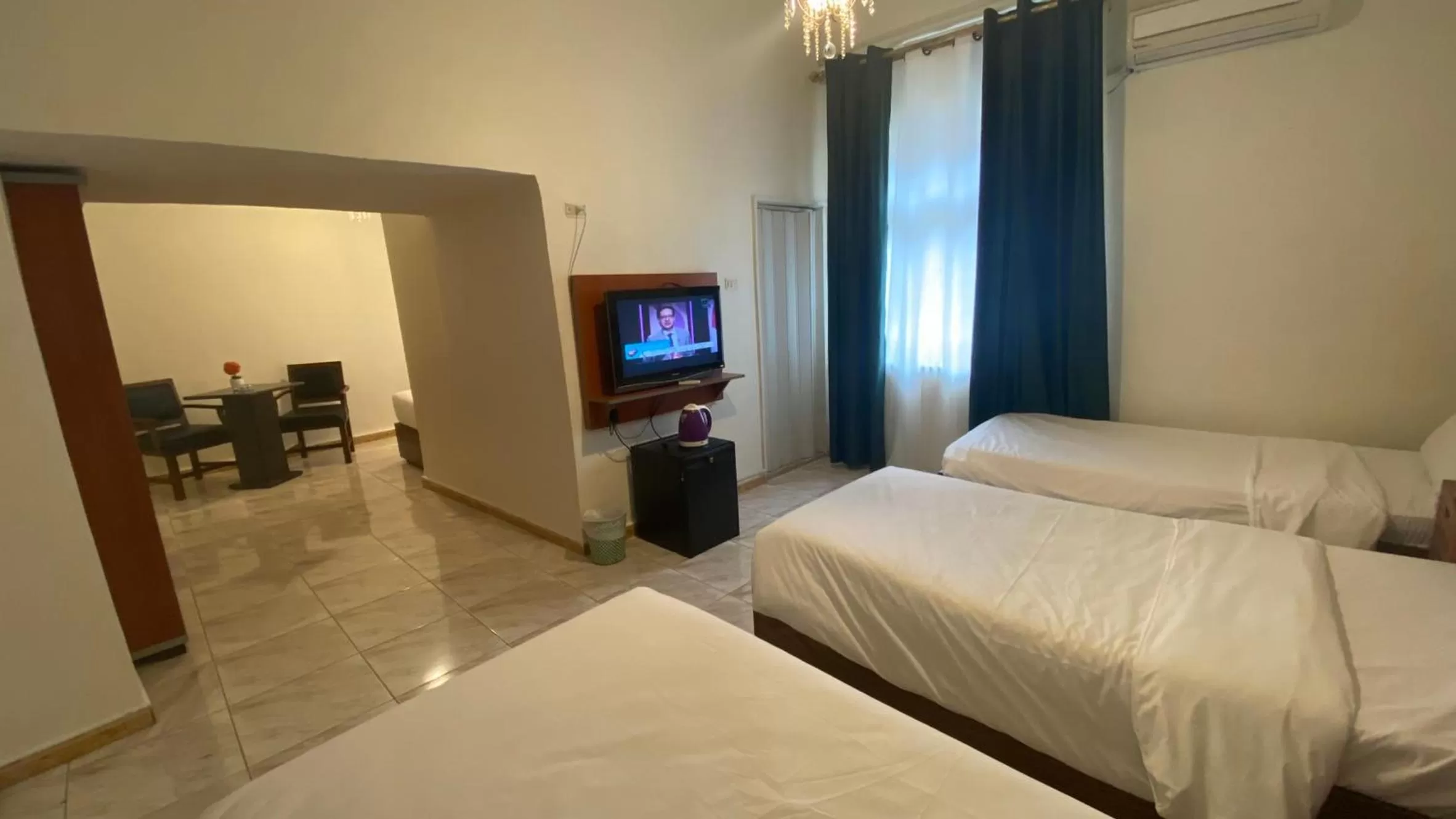 Photo of the whole room, Bed in New Park Hotel