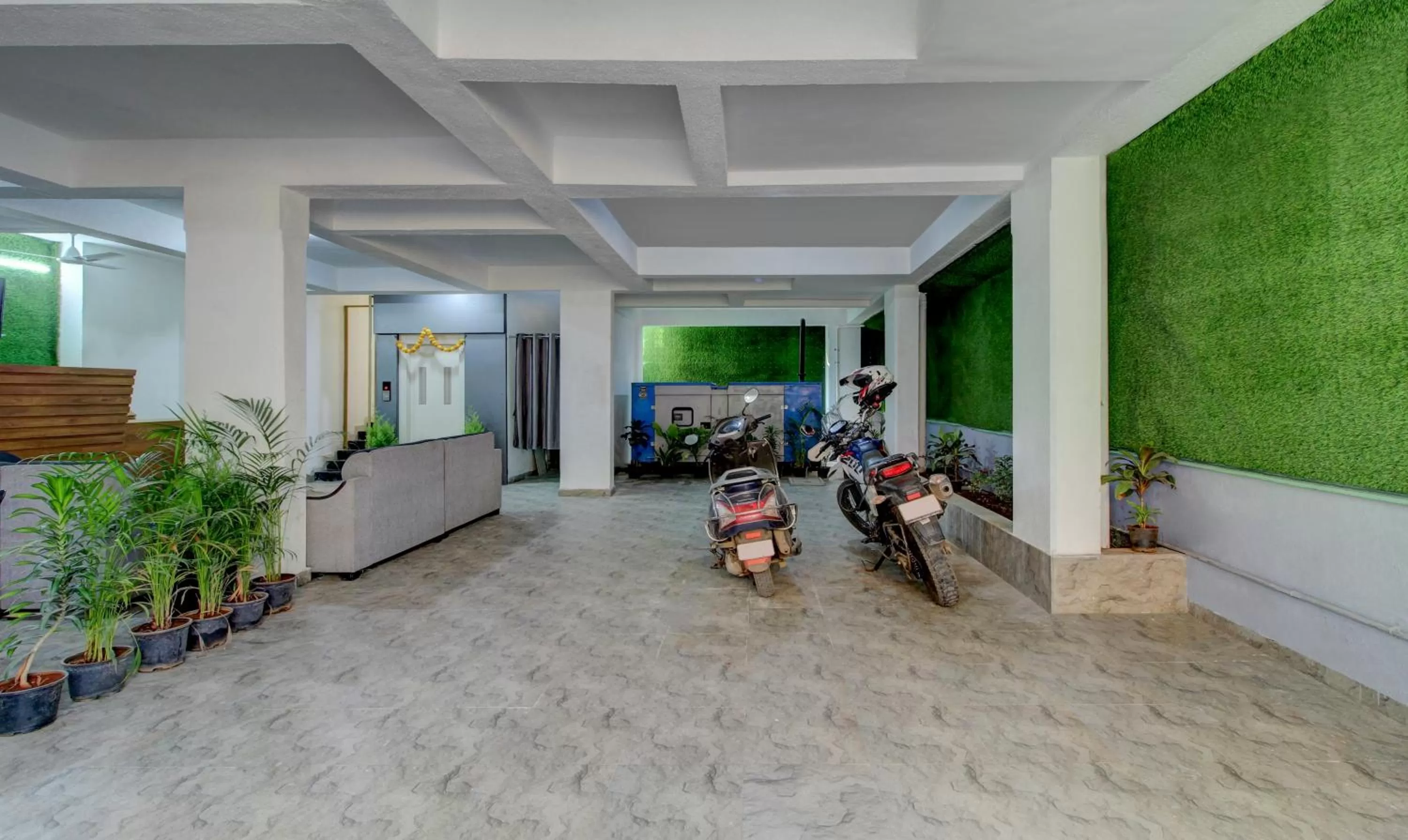 Parking in Treebo Trend White House