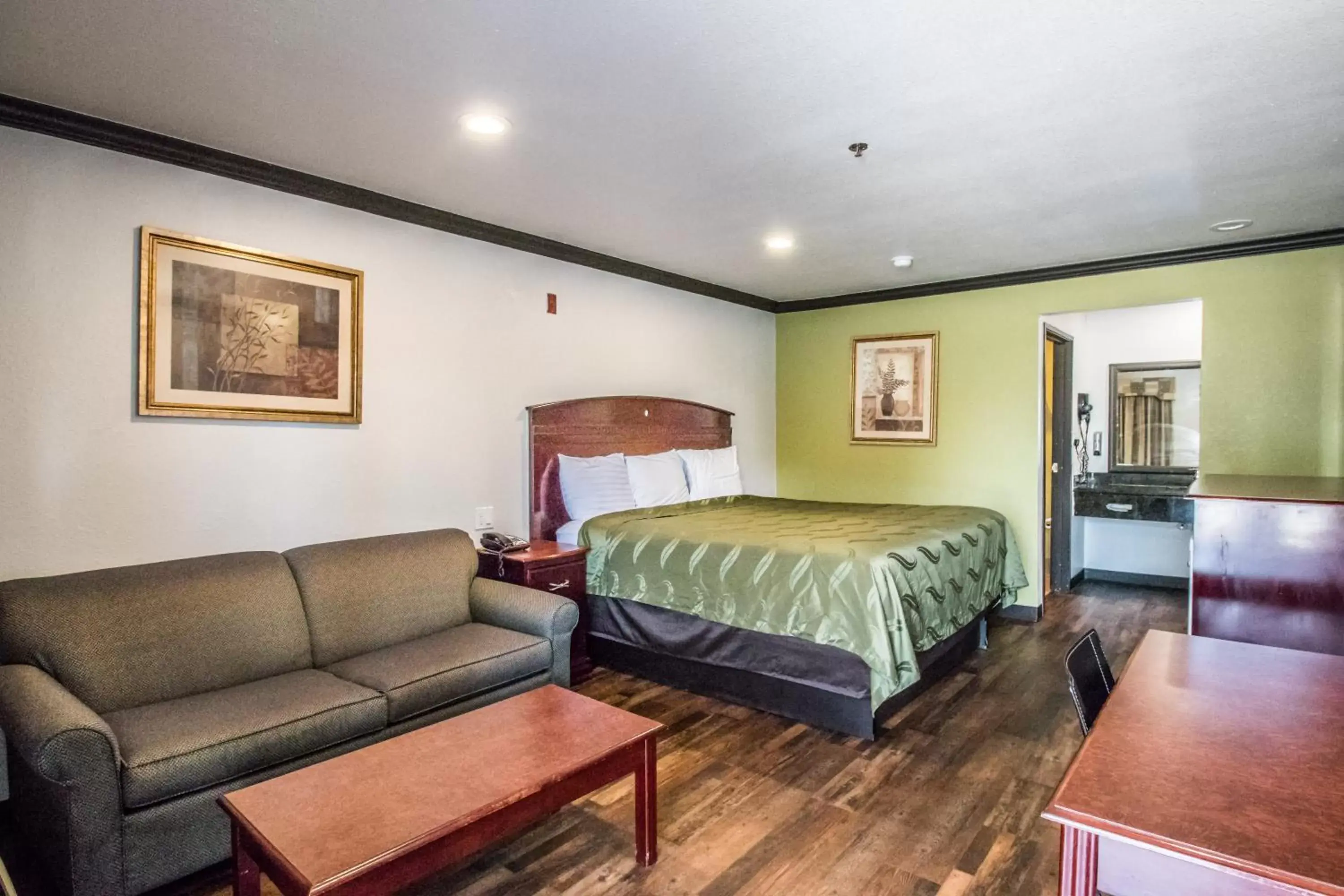 Bedroom in Americas Best Value Inn - Fort Worth