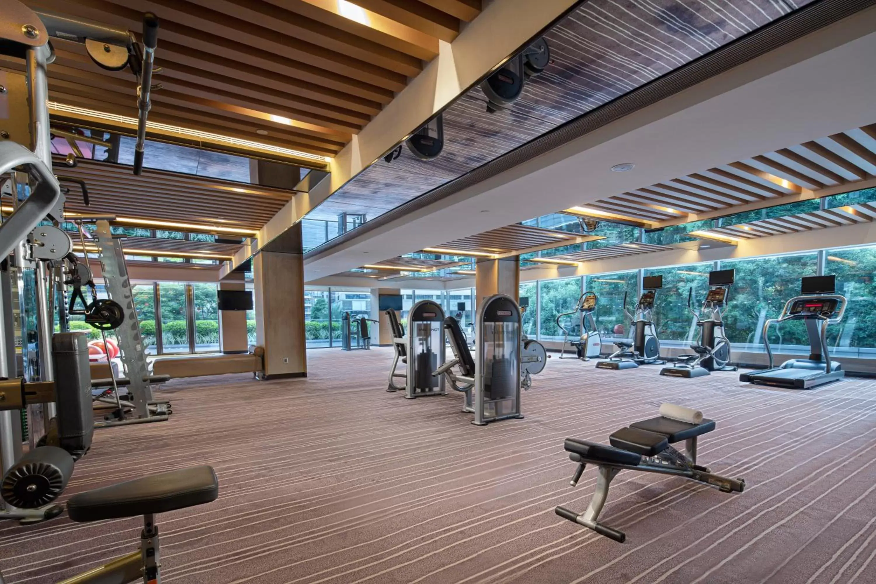 Fitness centre/facilities, Fitness Center/Facilities in Crowne Plaza Guangzhou Huadu, an IHG Hotel