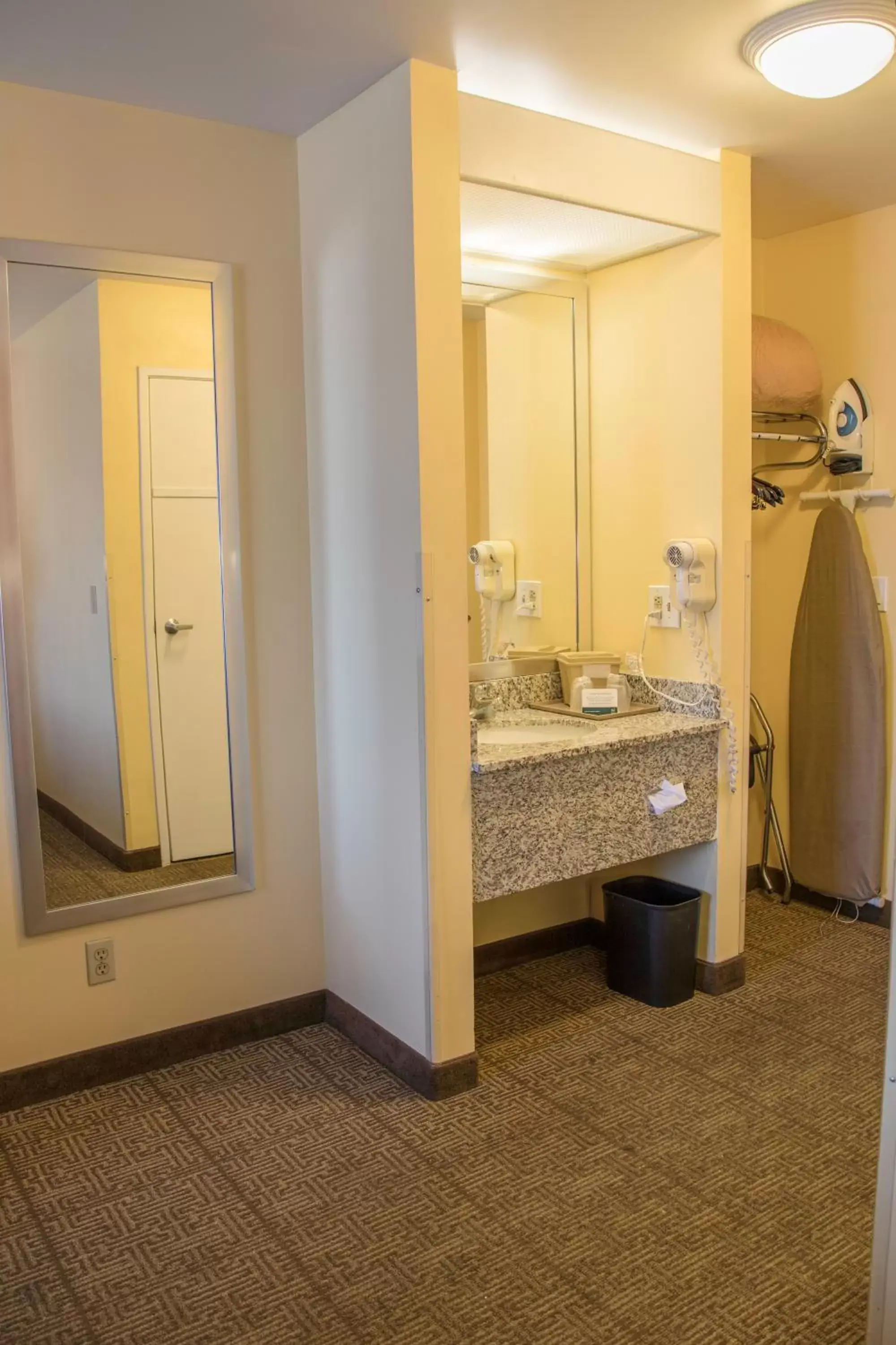 Bathroom in Quality Inn Merced Gateway to Yosemite