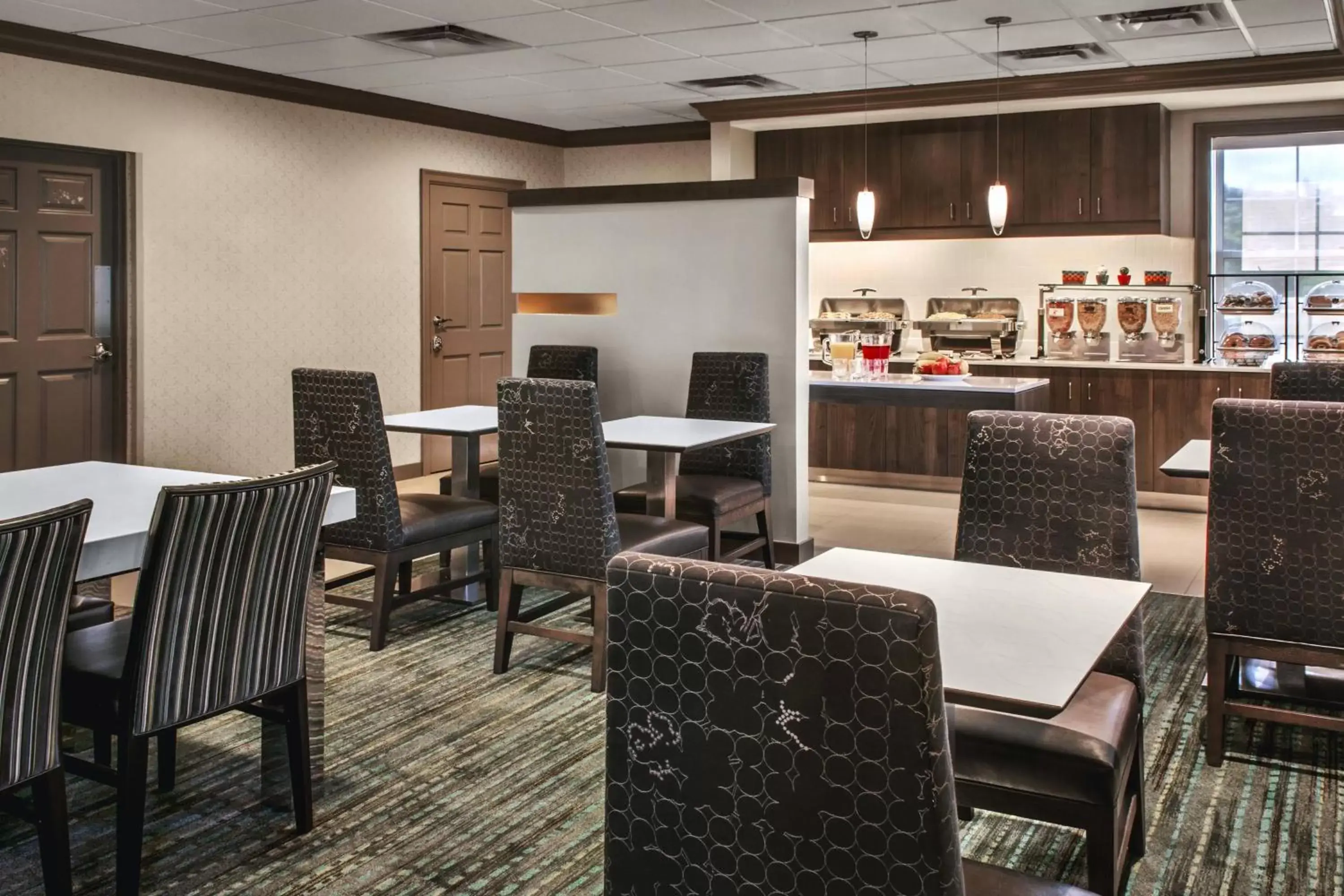 Breakfast, Restaurant/Places to Eat in Residence Inn Pittsburgh Cranberry Township