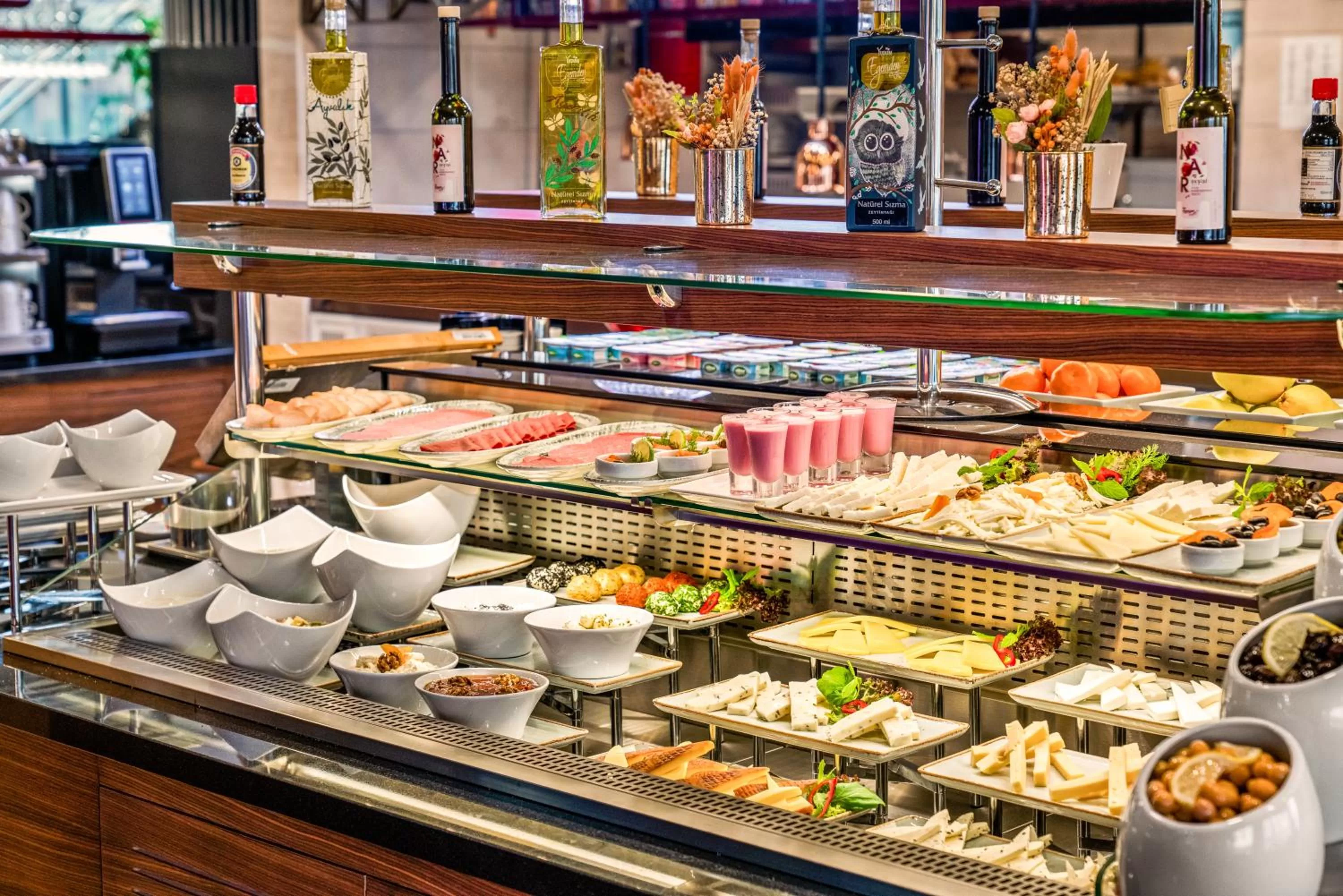 Buffet breakfast in Crowne Plaza - Istanbul Tuzla Viaport Marina by IHG