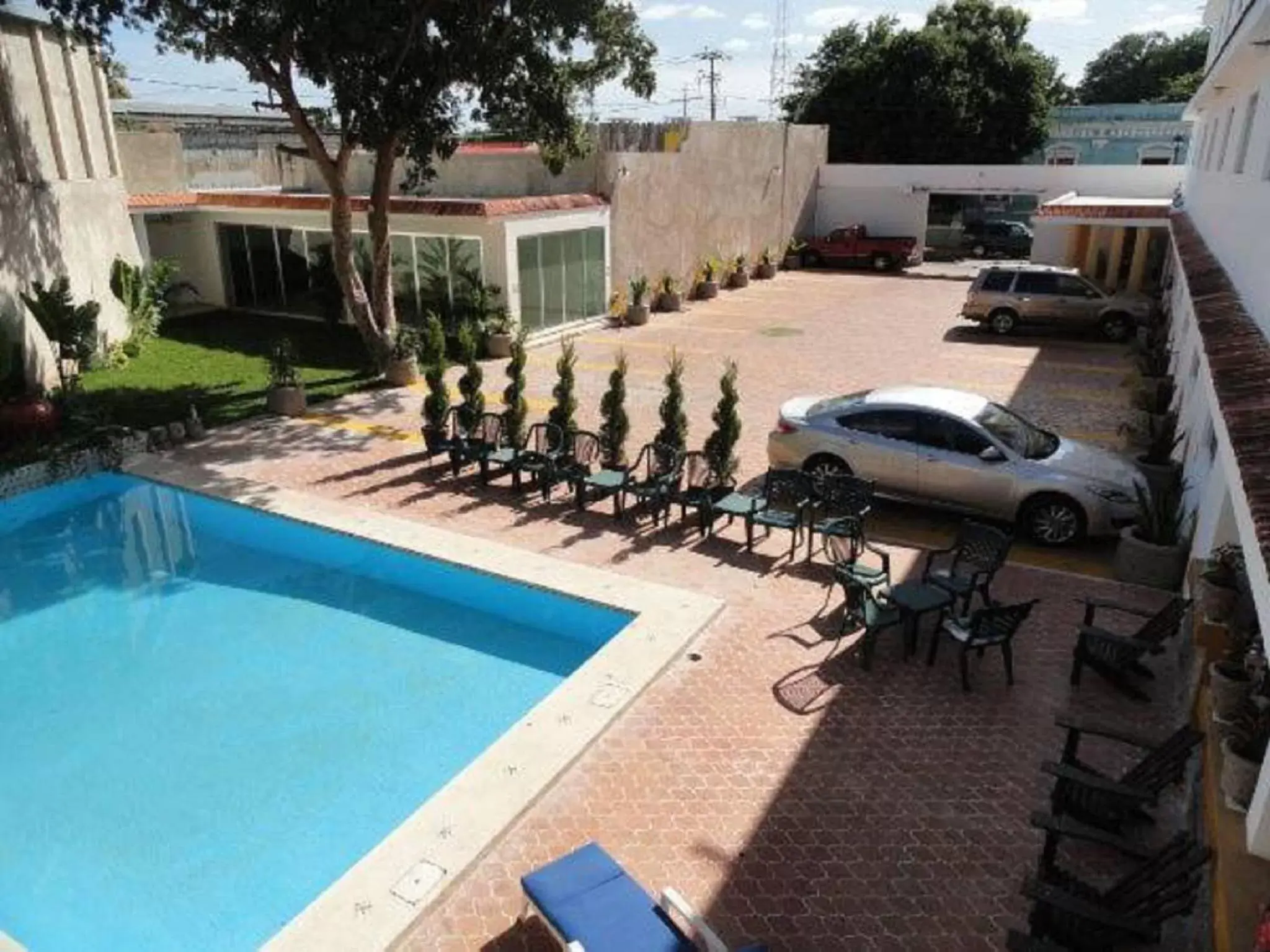 Property building, Pool View in Hotel Las Dalias Inn