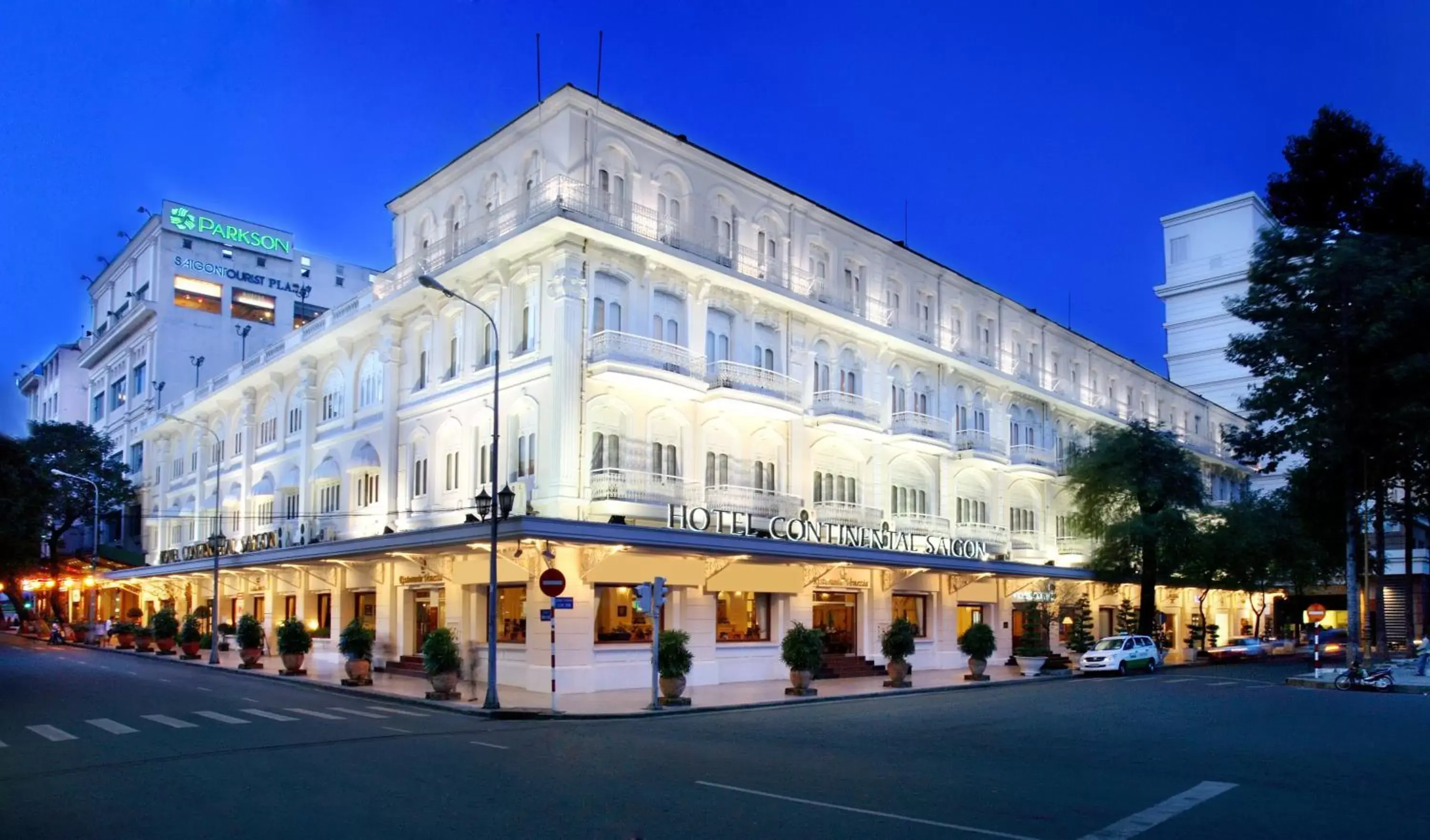 Facade/entrance in Hotel Continental Saigon