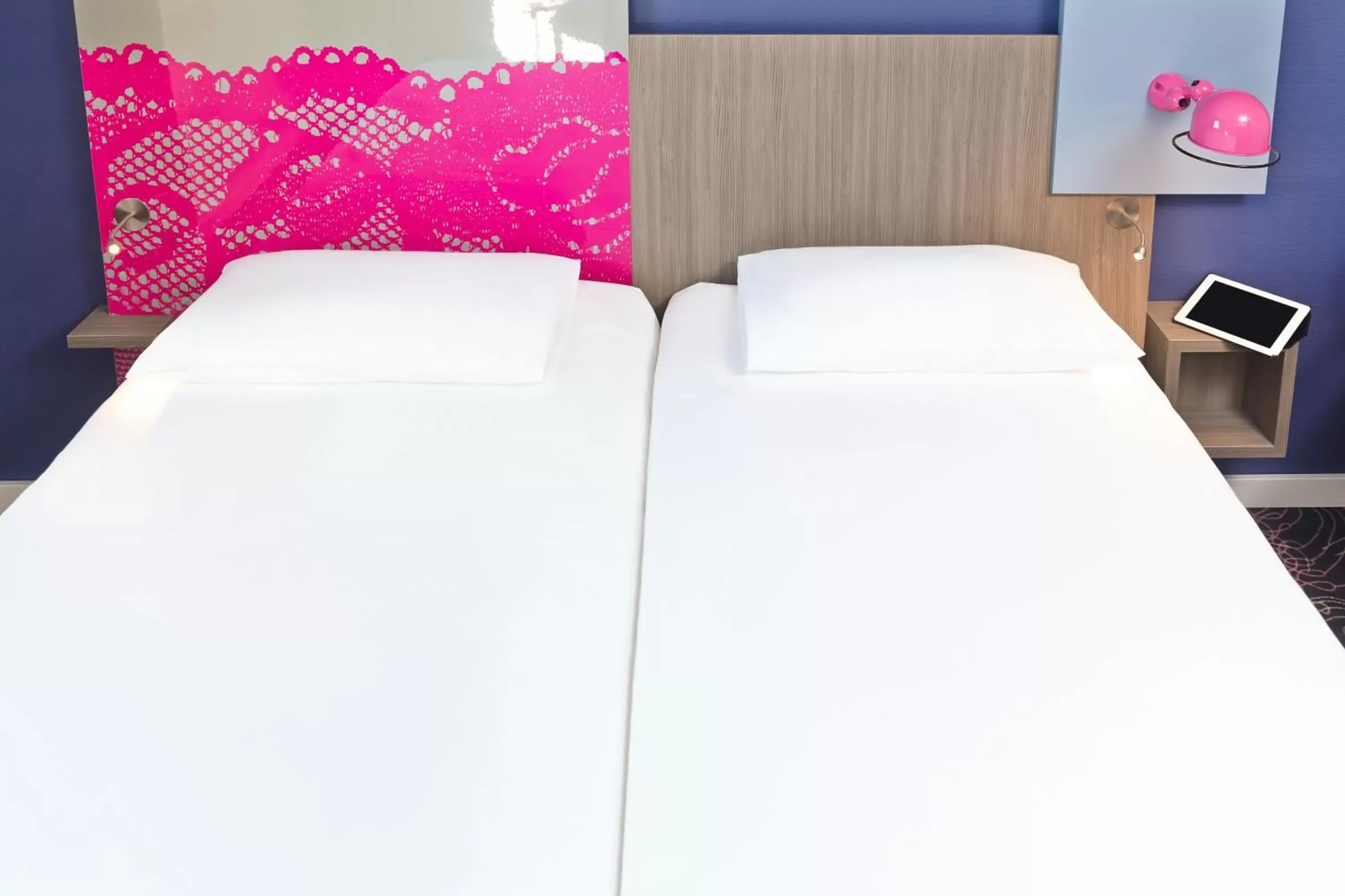 2 Connecting Rooms in ibis Styles Arles Palais des Congrès