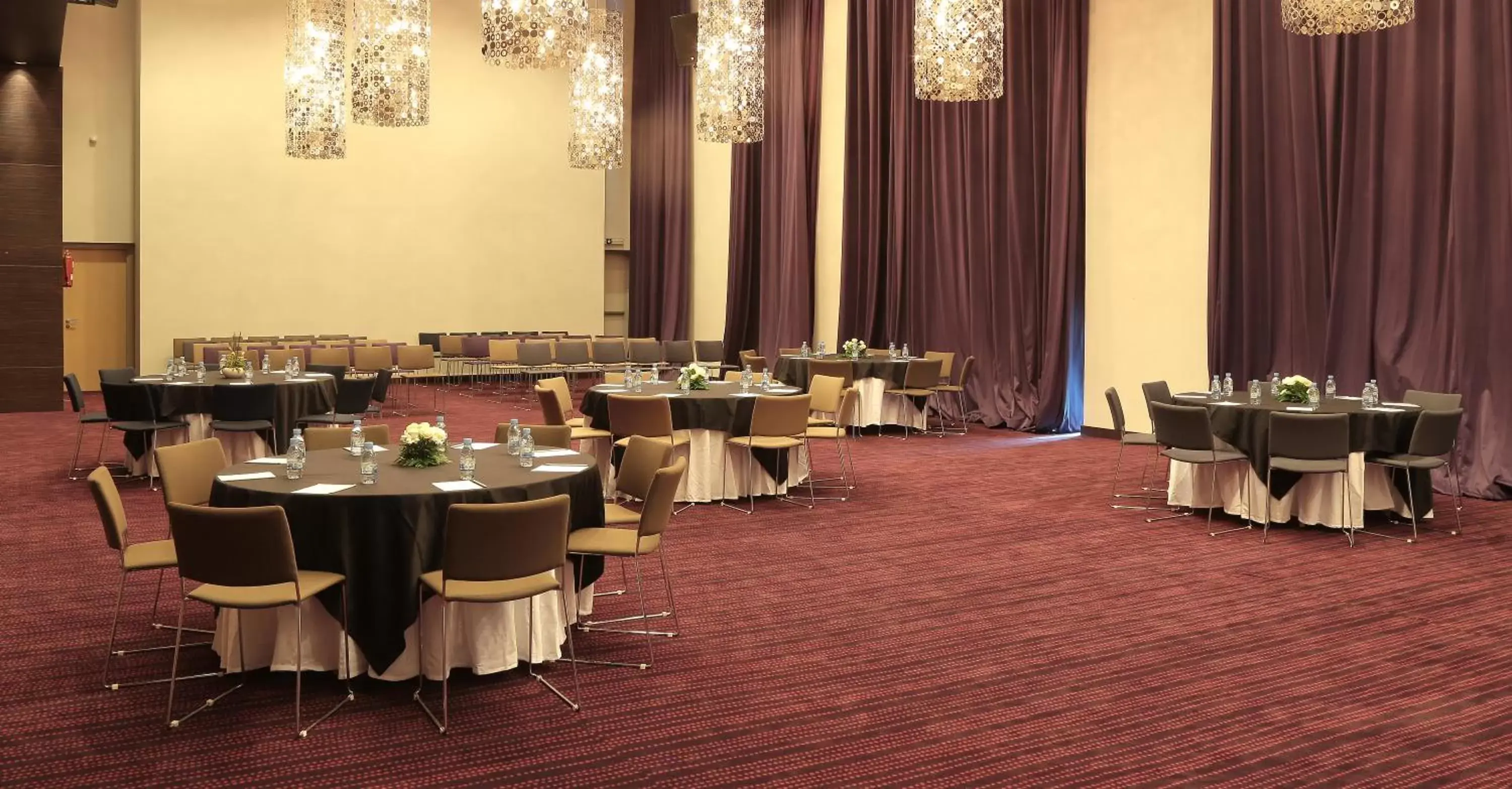 Business facilities, Restaurant/Places to Eat in Mercure Nador Rif