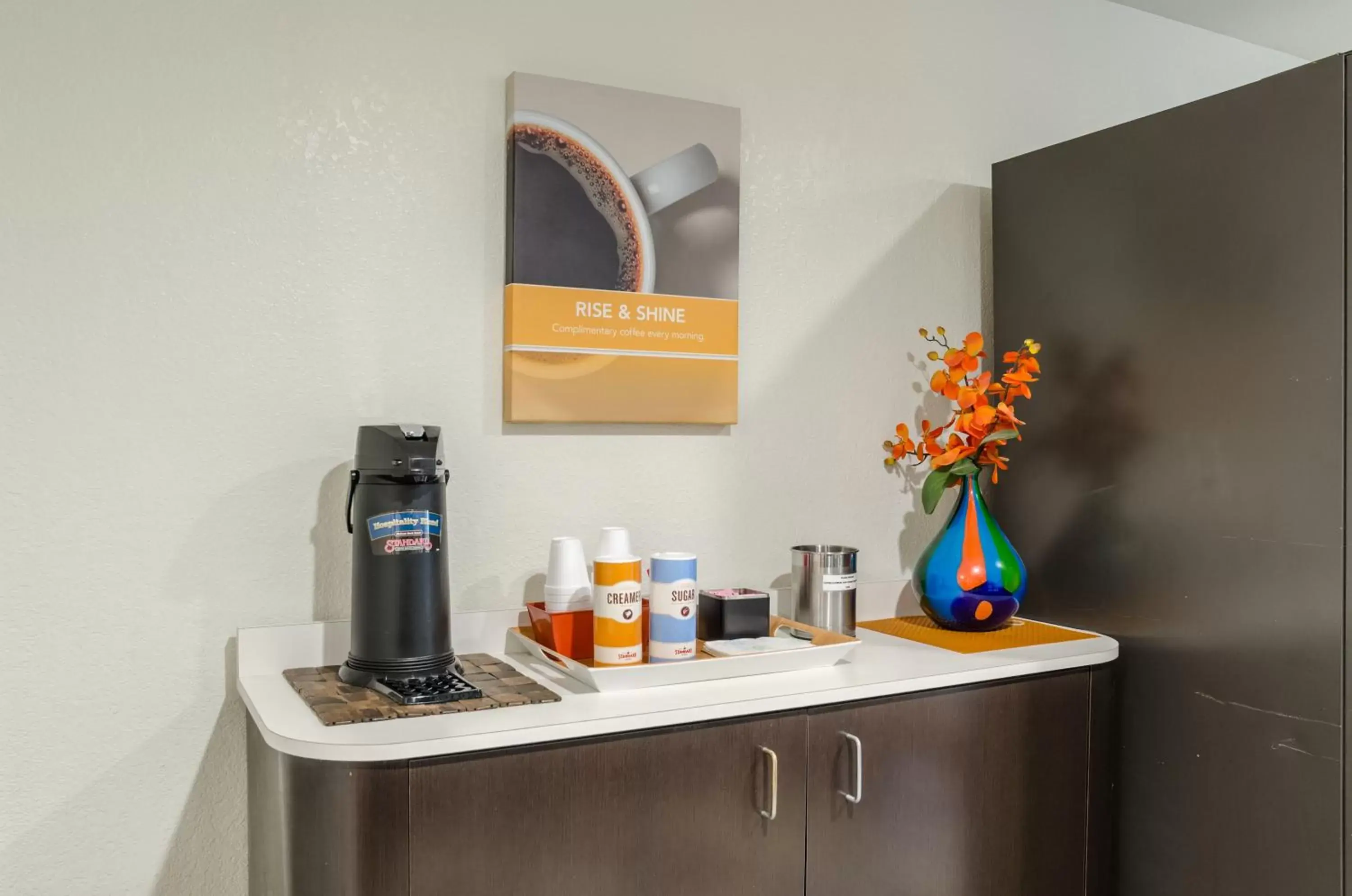 Lobby or reception, Coffee/Tea Facilities in Motel 6-Bristol, VA