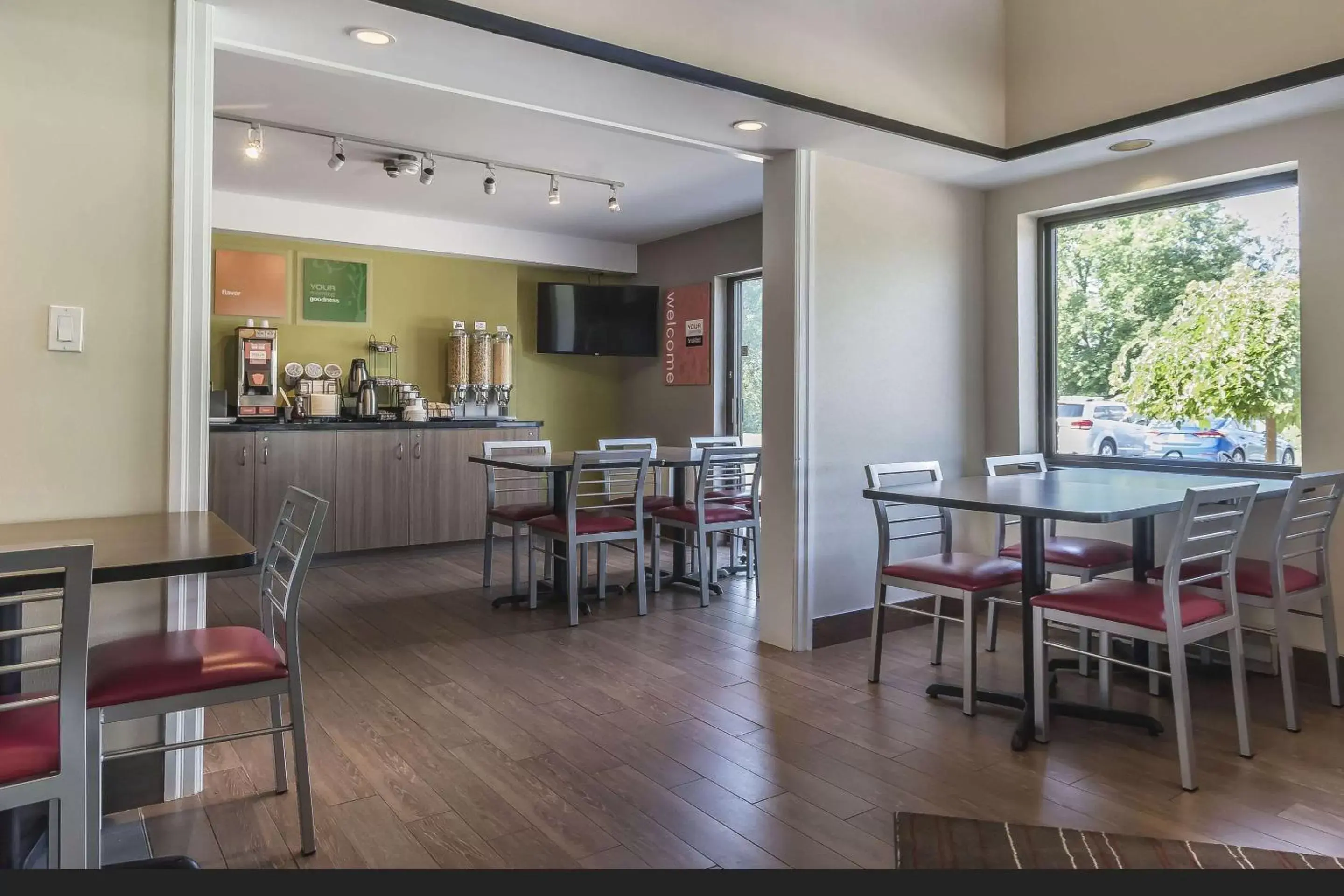 Restaurant/Places to Eat in Comfort Inn Cobourg