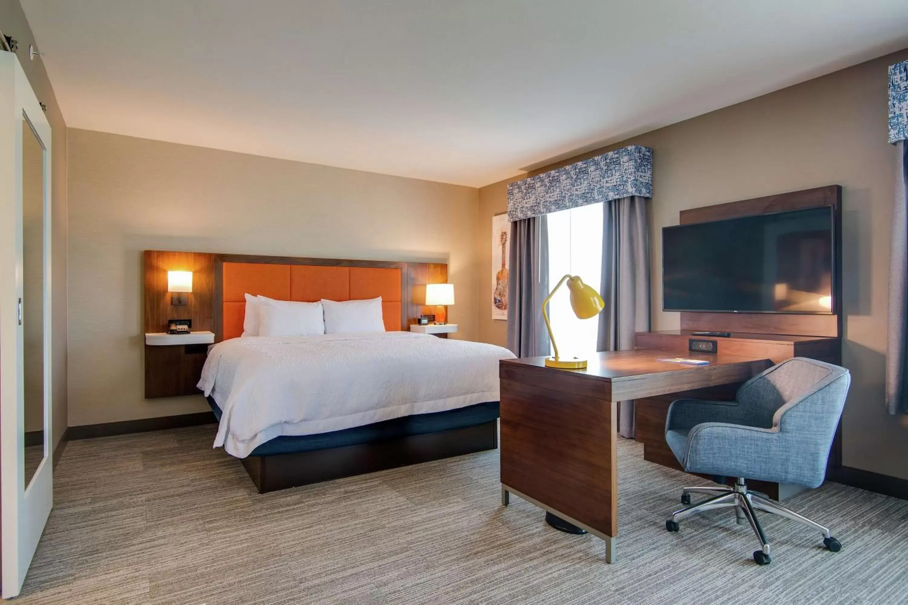 Bedroom, Bed in Hampton Inn & Suites by Hilton Nashville North Skyline