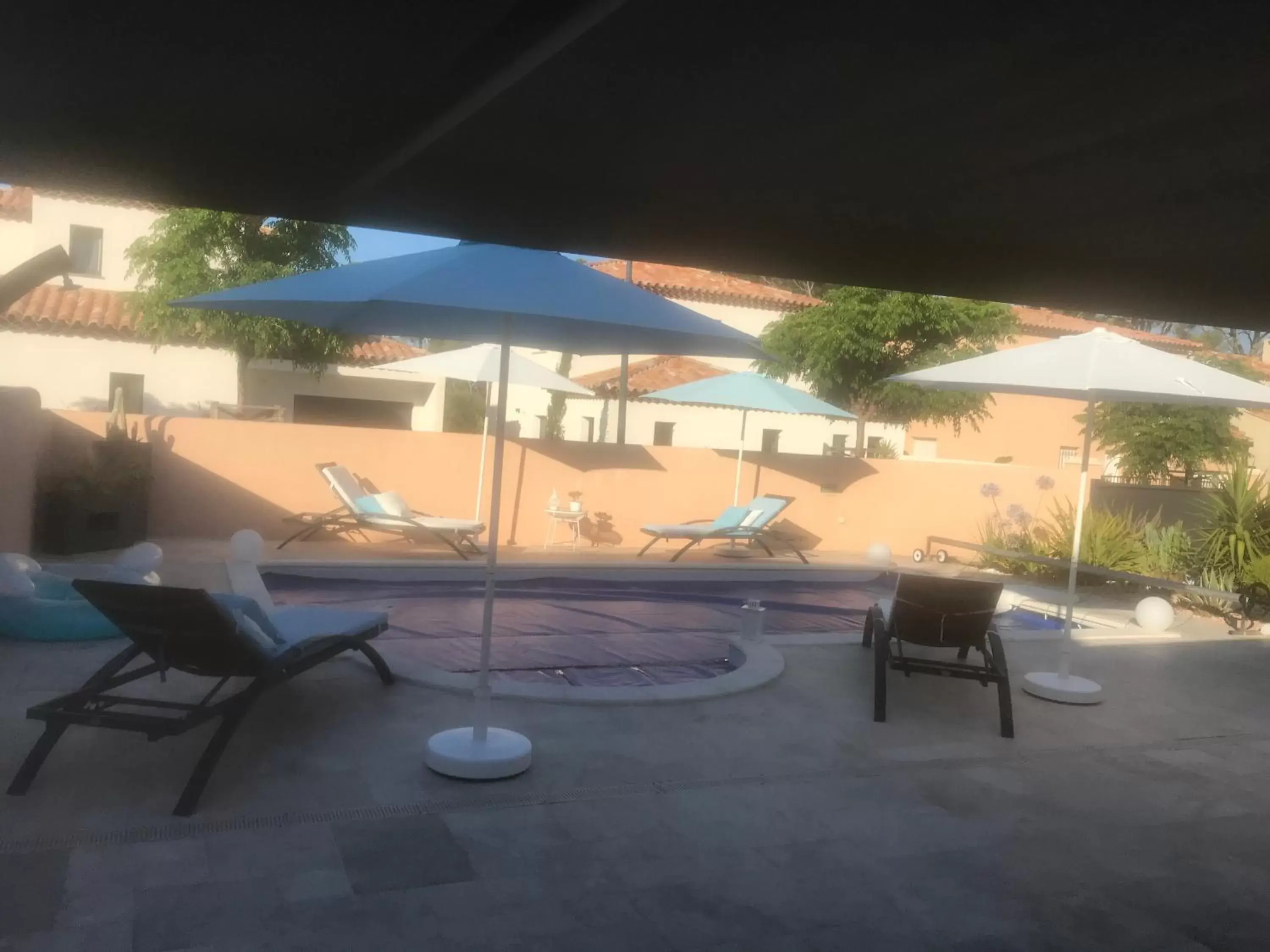 Swimming pool in Chambre d'hôtes dans Villa Diane