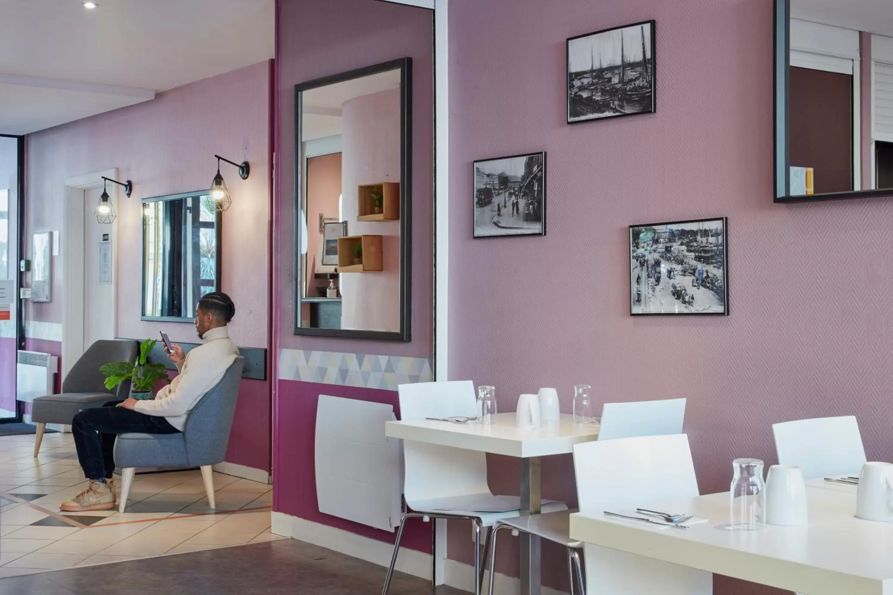 Lobby or reception, Restaurant/Places to Eat in Aparthotel Adagio Access Bordeaux Rodesse