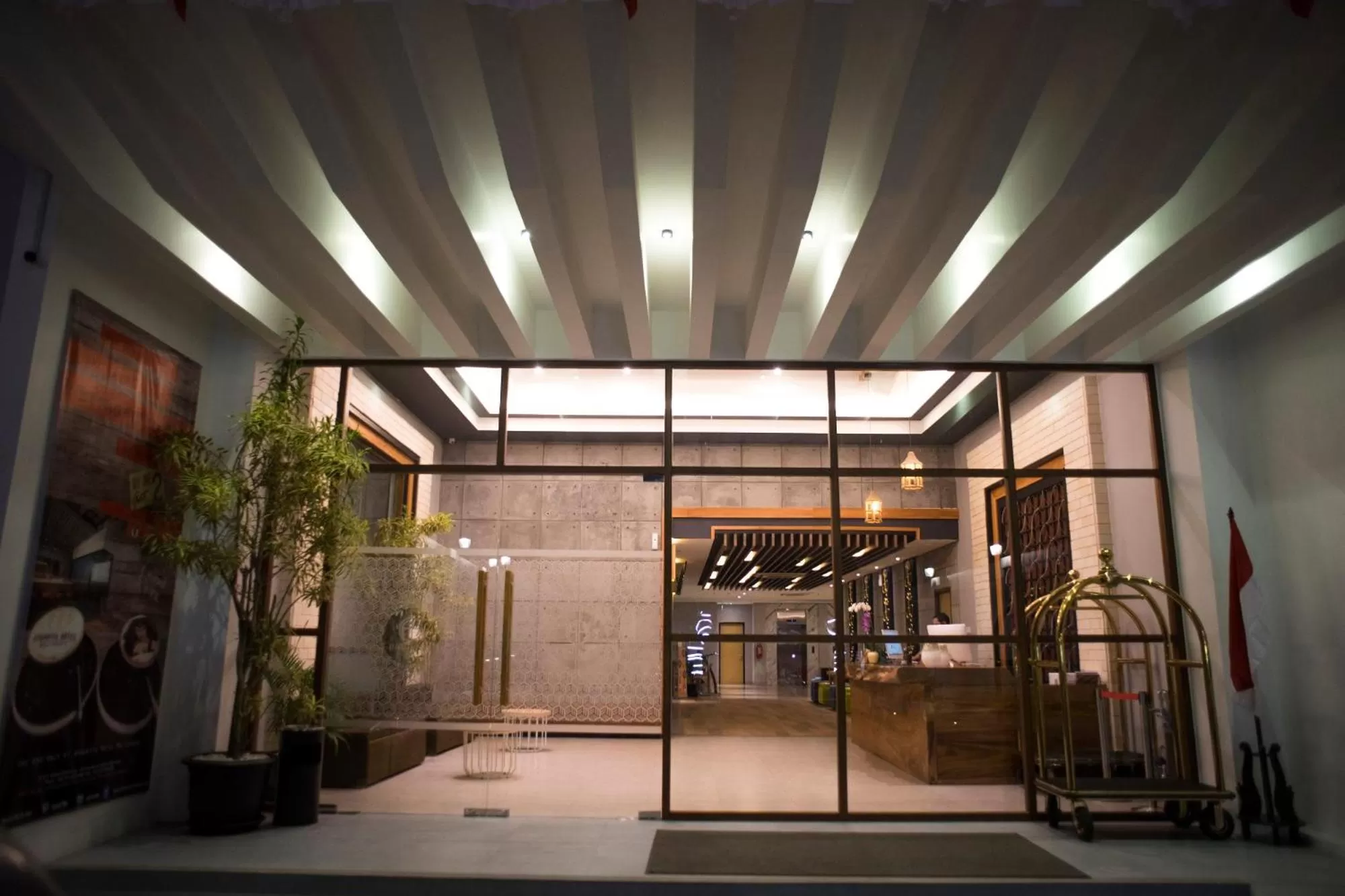 Lobby or reception in Ayaartta Hotel Malioboro