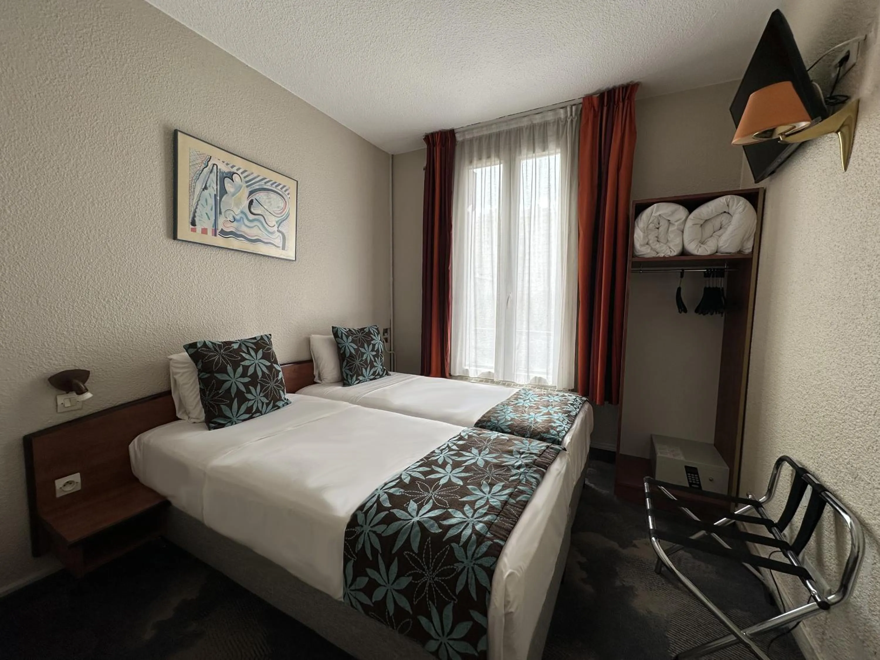 Bedroom, Bed in Timhotel Boulogne Rives de Seine