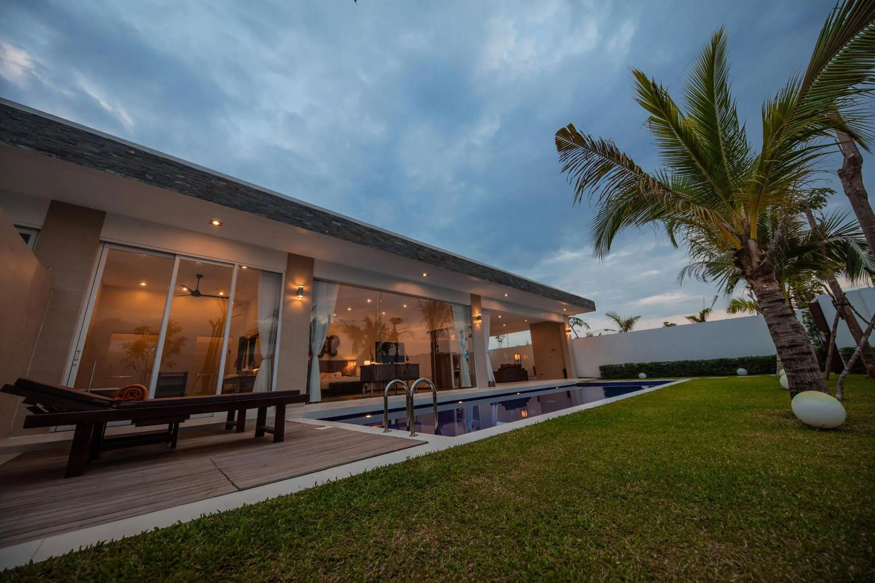 Garden view in Angkor Rendezvous