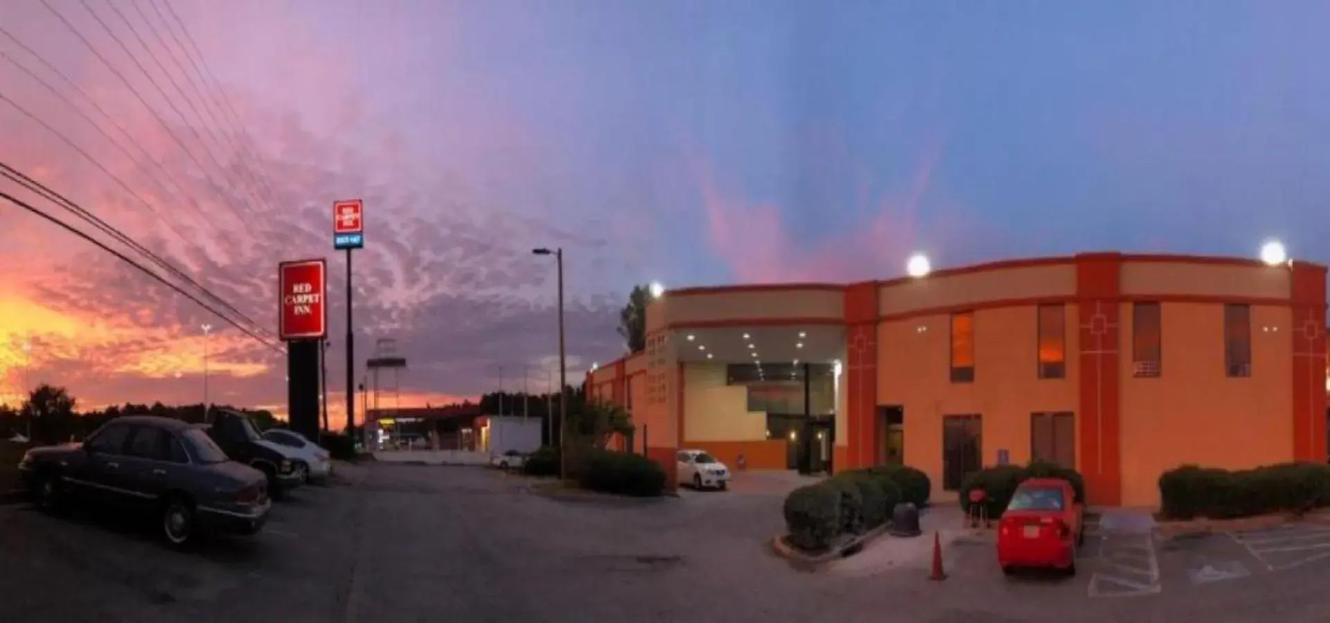 Property building in Red Carpet Inn-Macon Property building in Red Carpet Inn-Macon