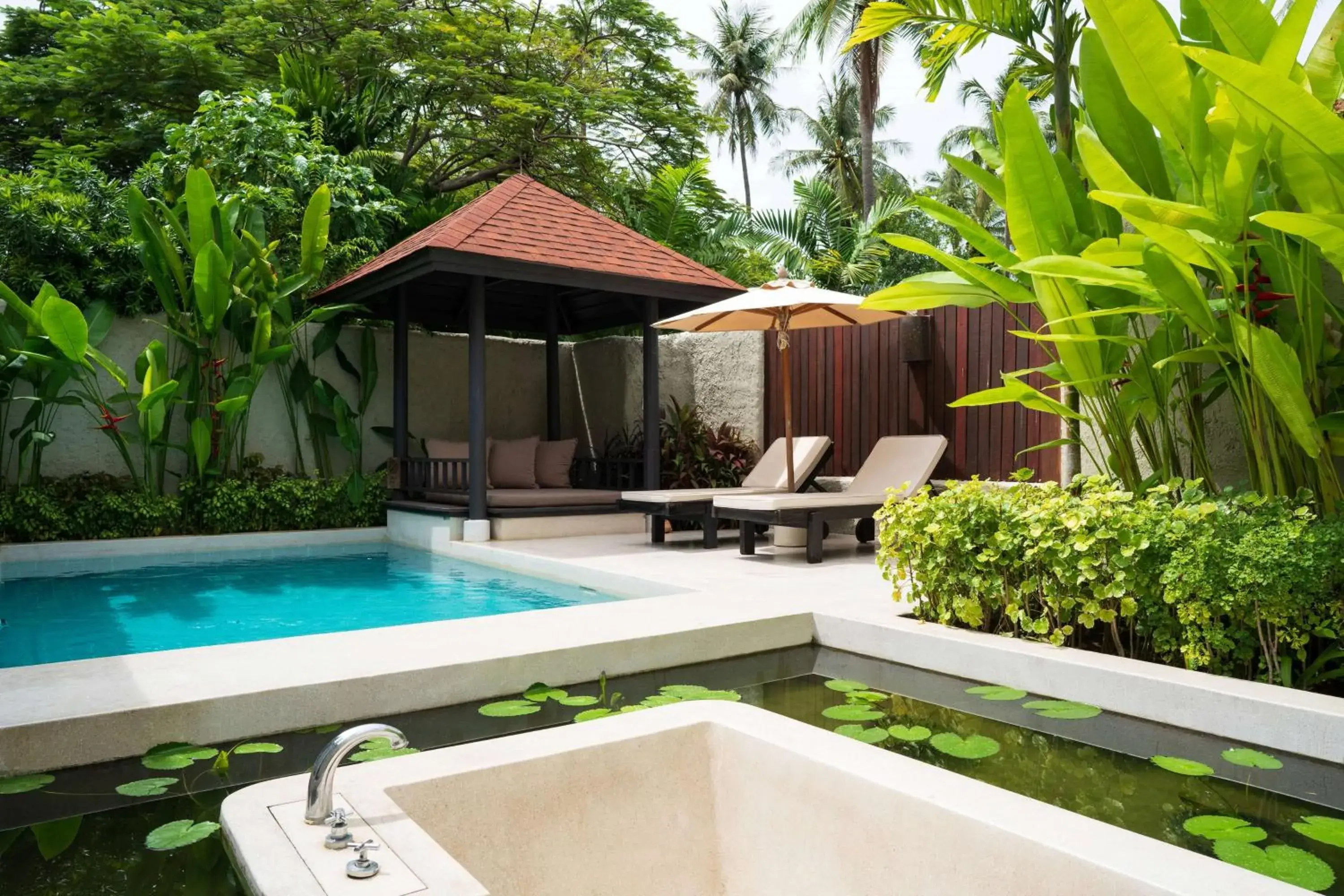 Photo of the whole room, Swimming Pool in Wyndham Hua Hin Pranburi Resort & Villas