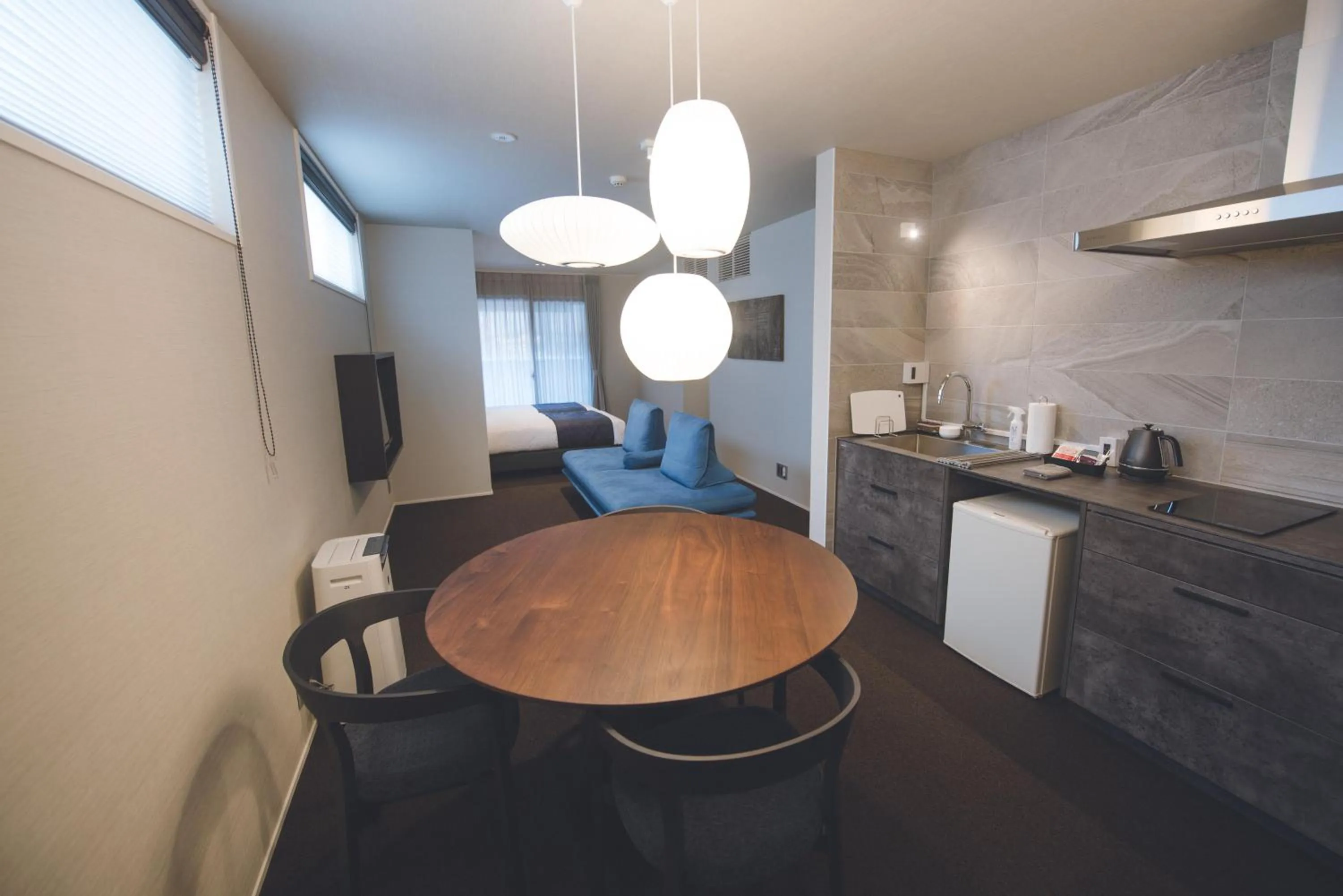 Kitchen or kitchenette in HOTEL MASTAY jingumichi