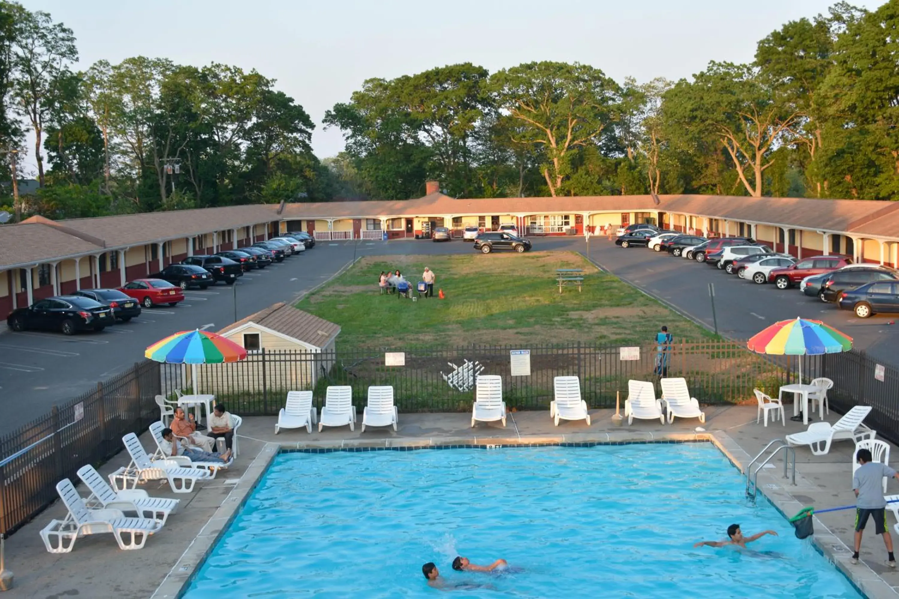 Area and facilities, Pool View in Atlantic Inn and Suites - Wall Township