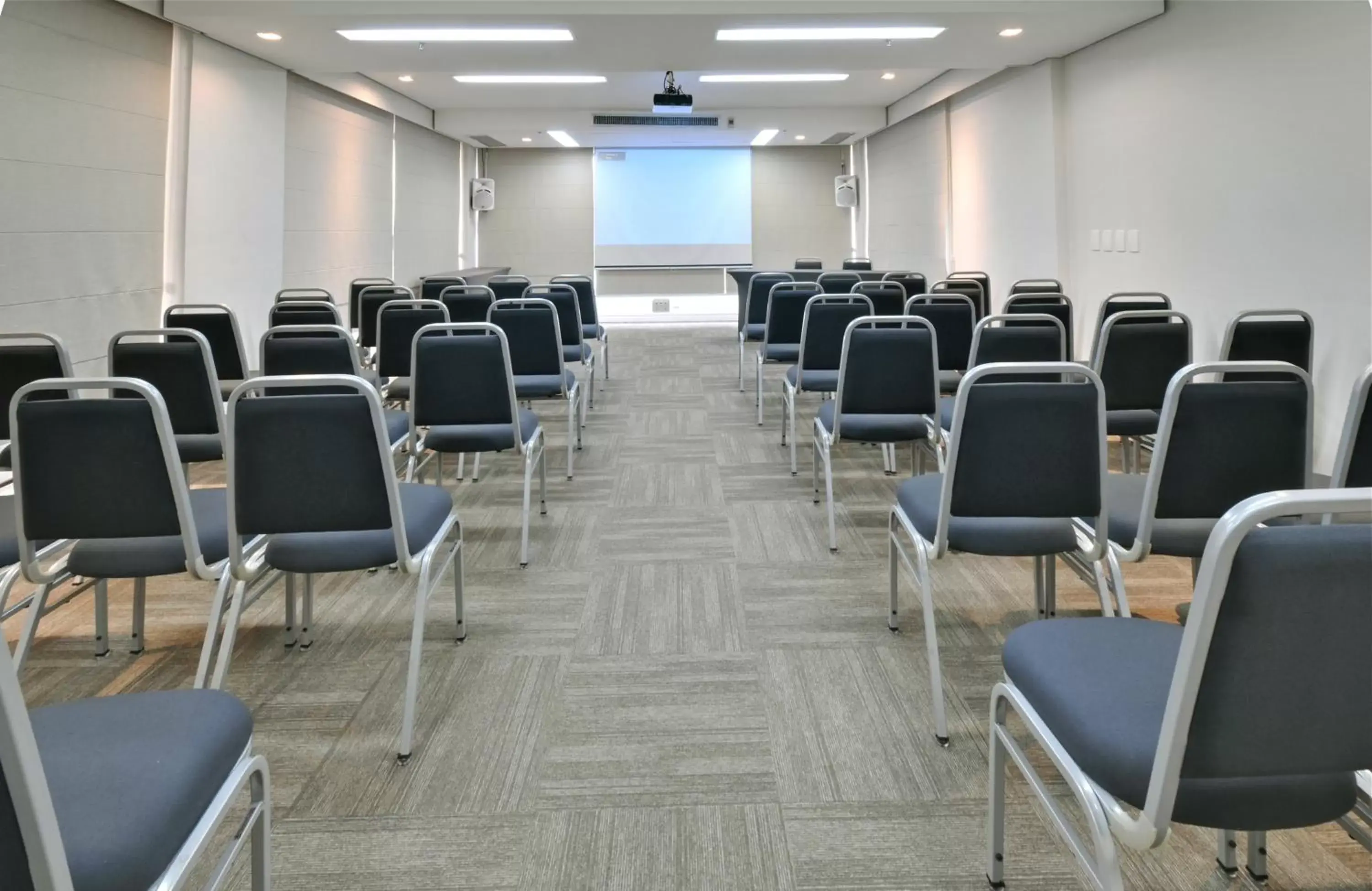 Meeting/conference room in Transamerica Executive Paulista