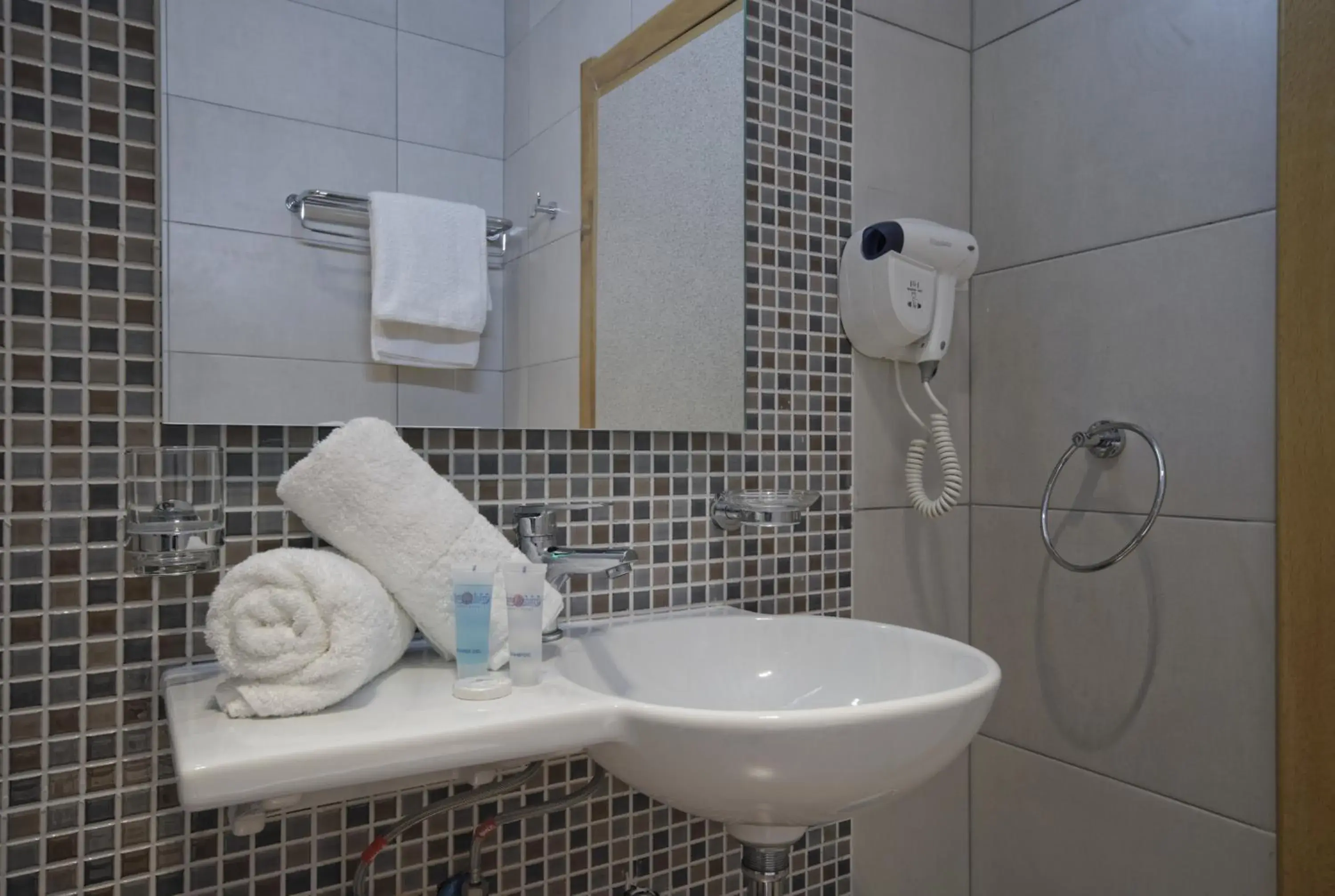 Bathroom in Porto Azzurro Aparthotel
