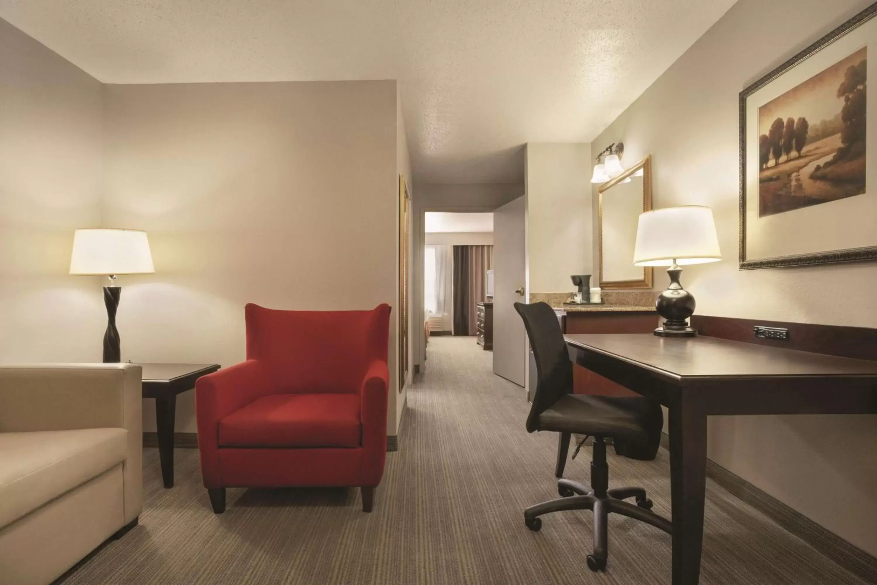 Photo of the whole room, Seating Area in Country Inn & Suites by Radisson, Moline Airport, IL