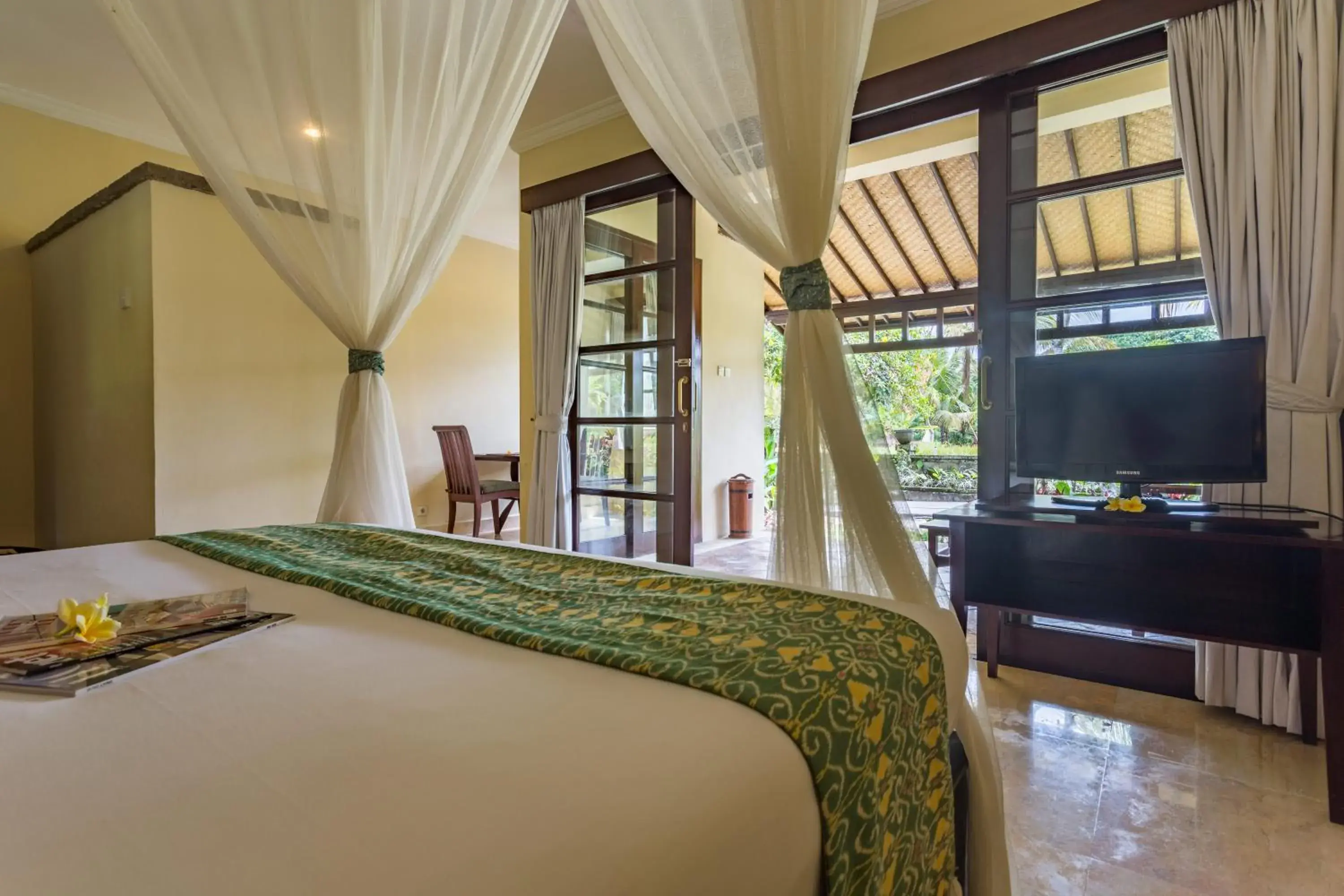 Bedroom in Anini Raka Resort & Spa