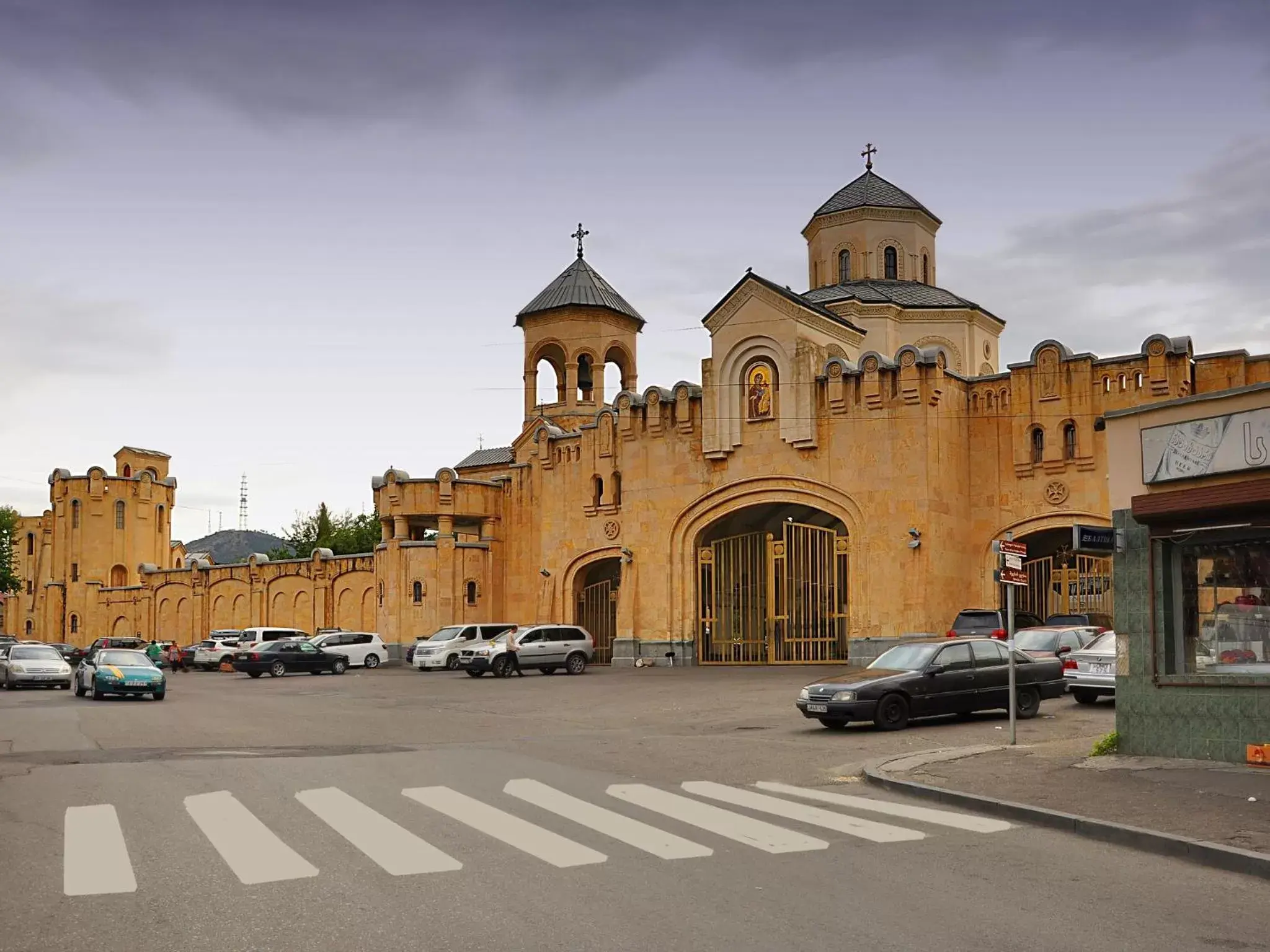 Area and facilities, Nearby Landmark in Light House Old City