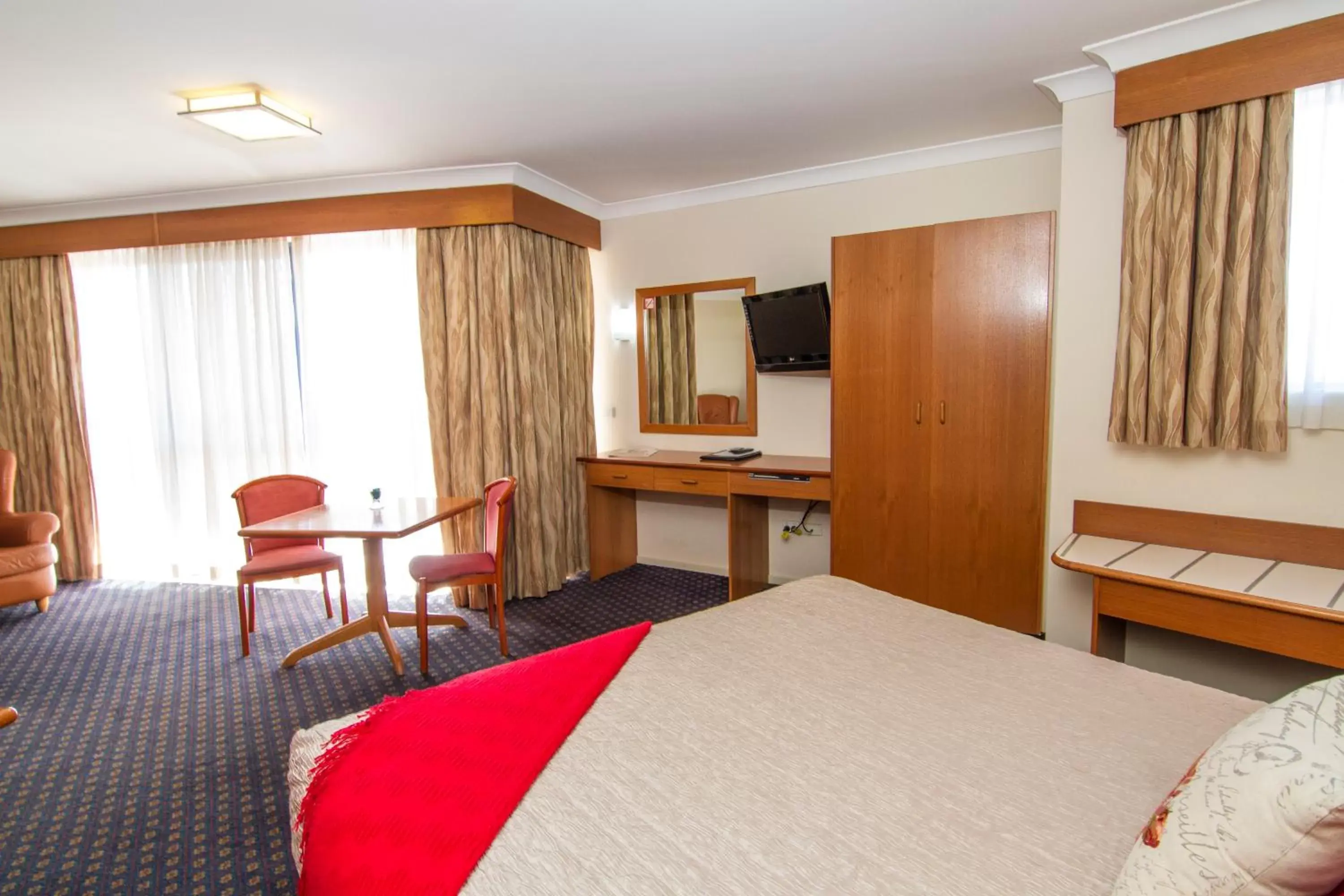 Photo of the whole room, Bed in Dubbo RSL Club Motel