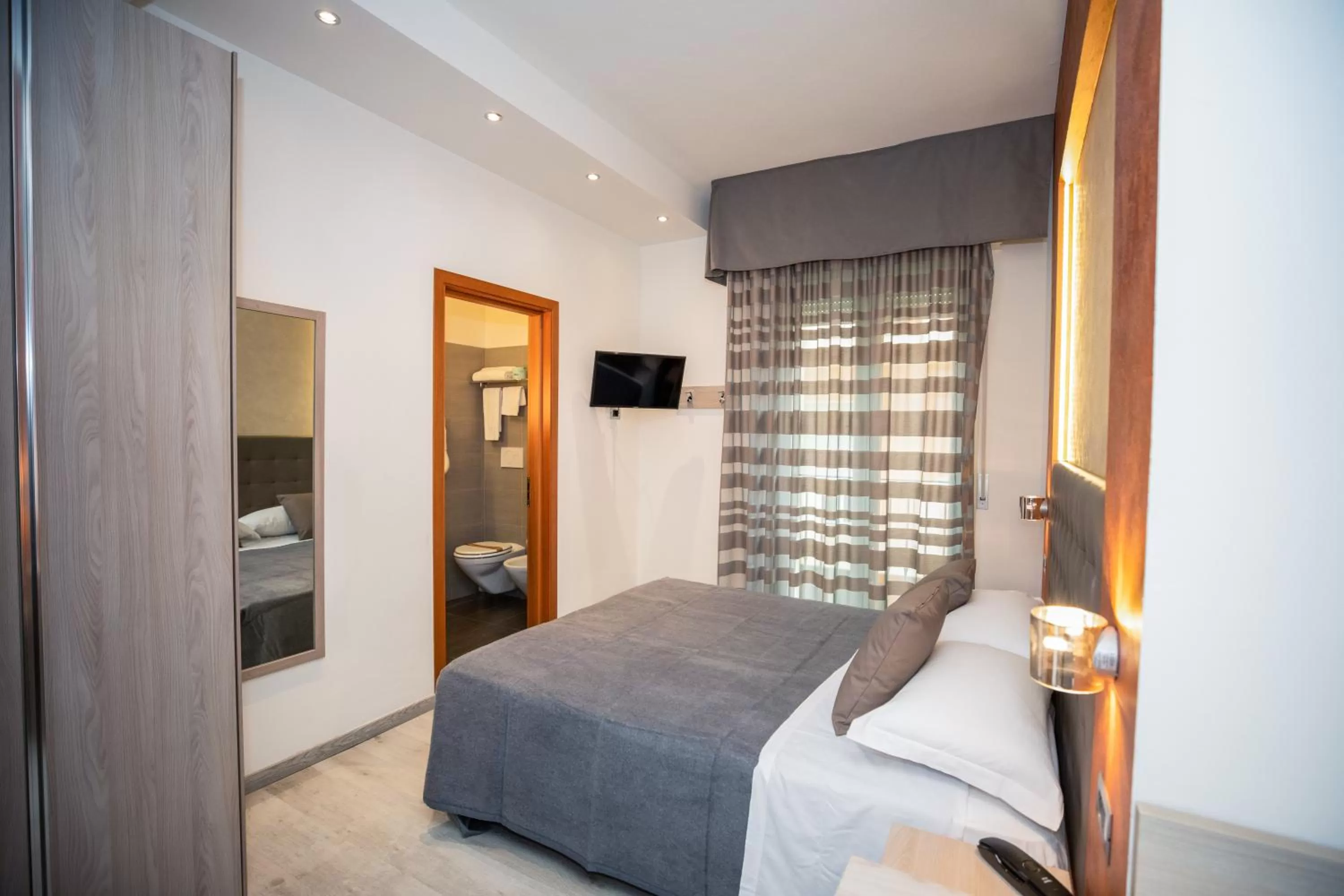 Photo of the whole room, Bed in Hotel Gabbiano