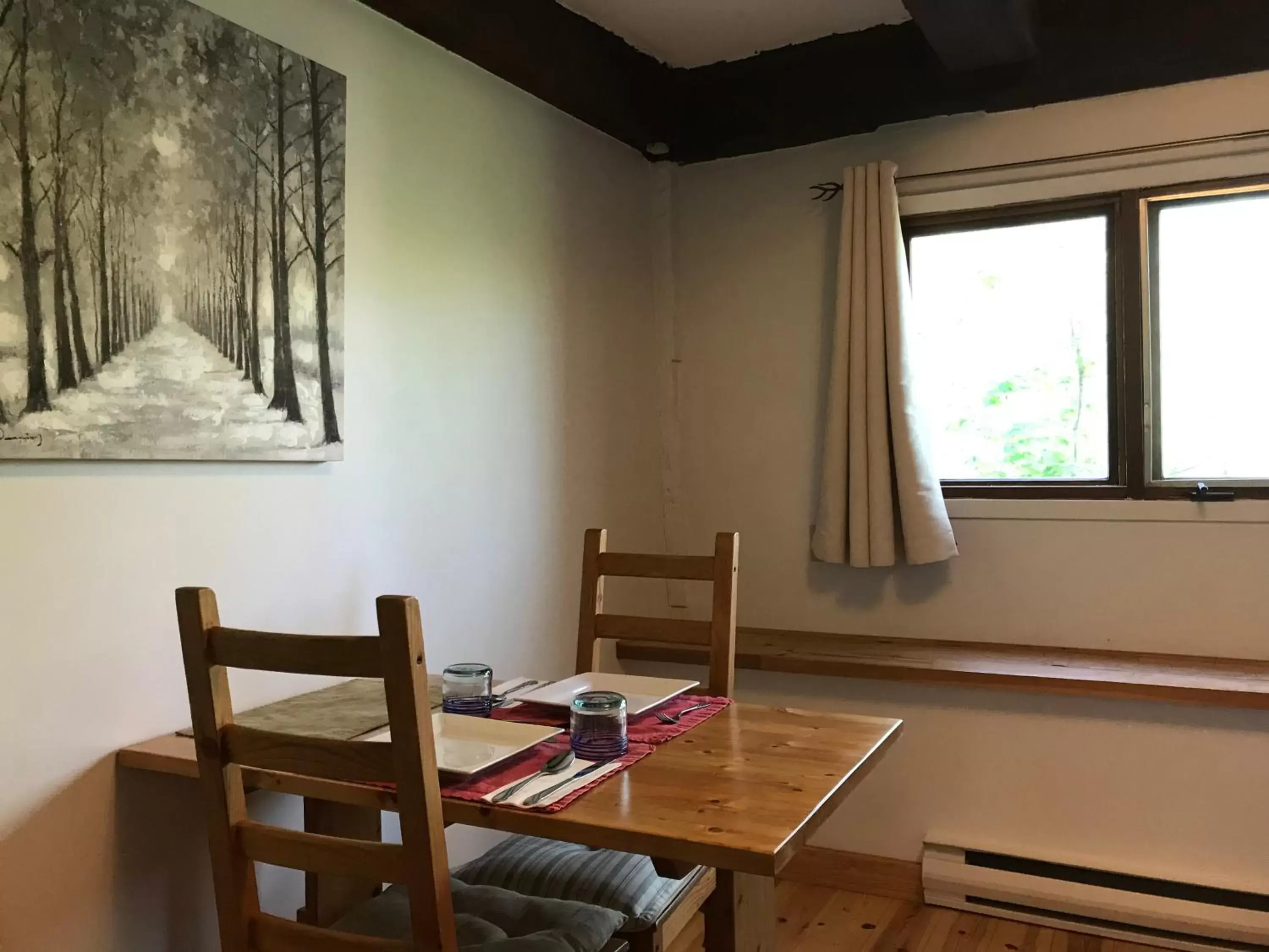 Dining Area in La Grange Country Inn