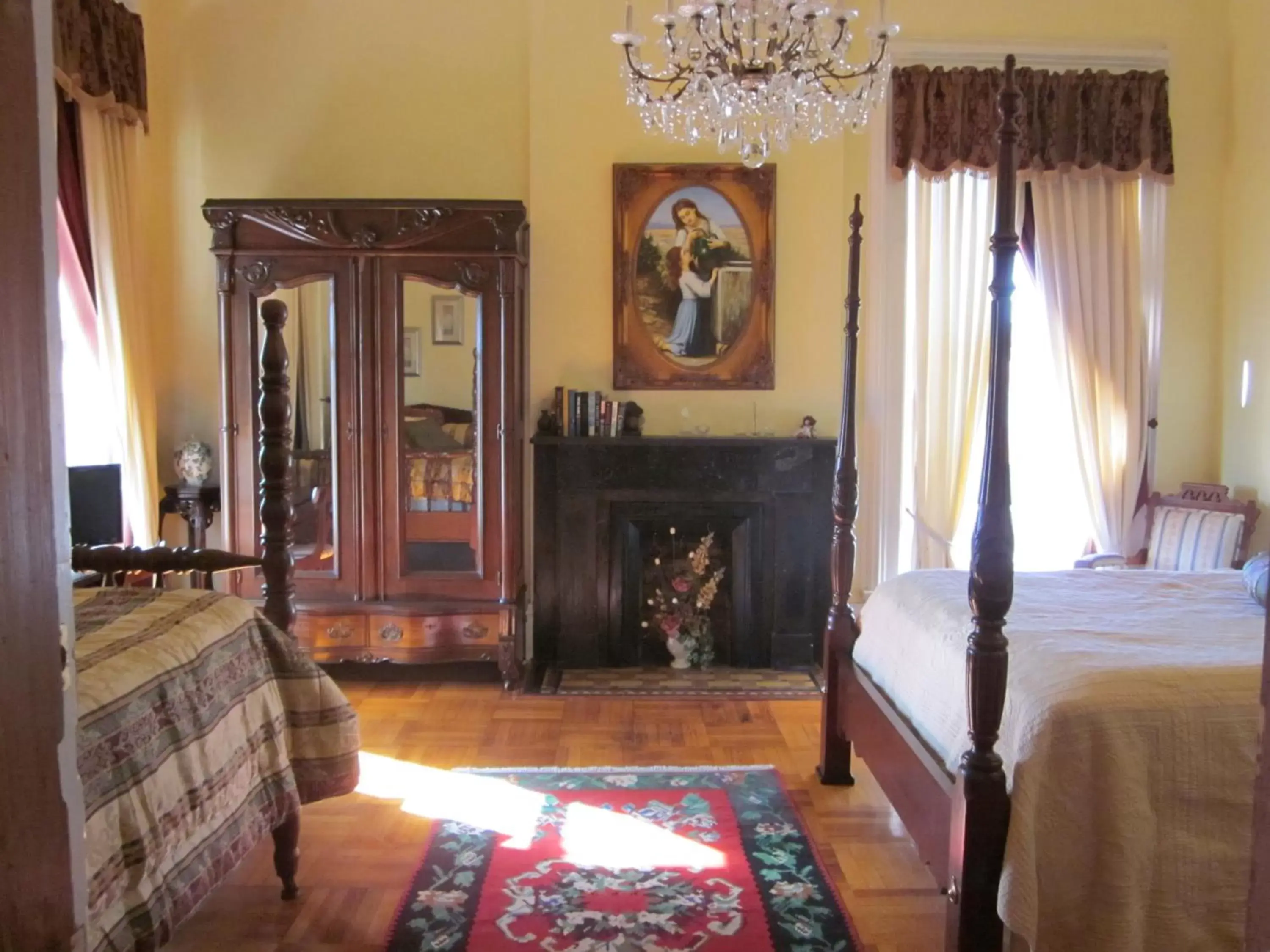 Bed, Seating Area in Baer House Inn