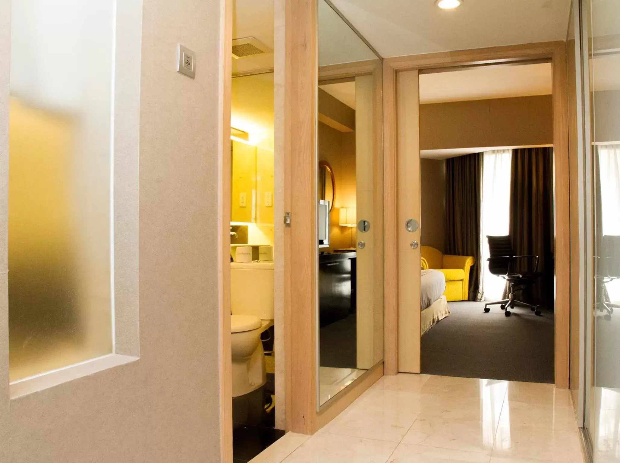 Area and facilities, Bathroom in Grandkemang Hotel