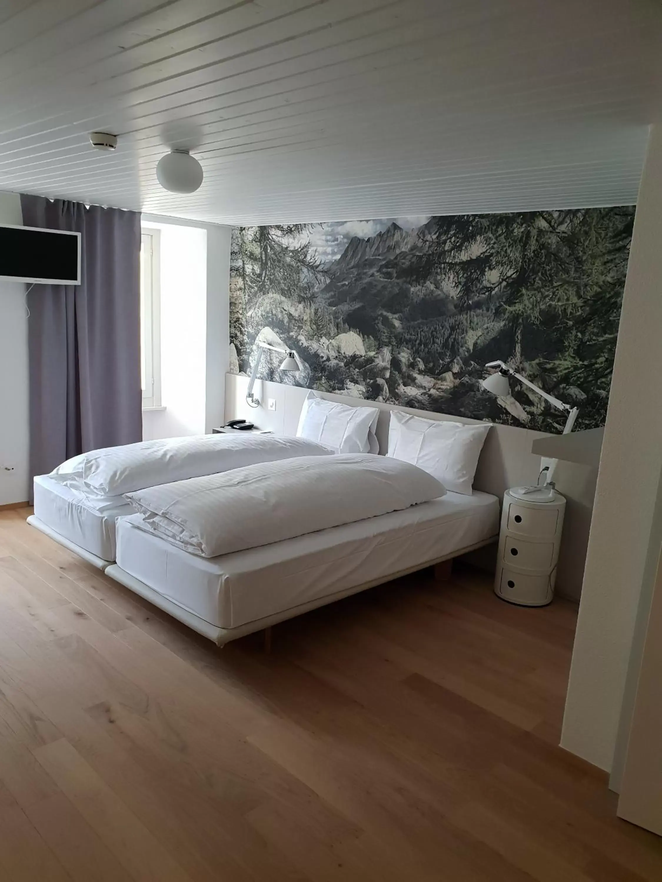 Bedroom, Bed in Hotel & Restaurant Forni