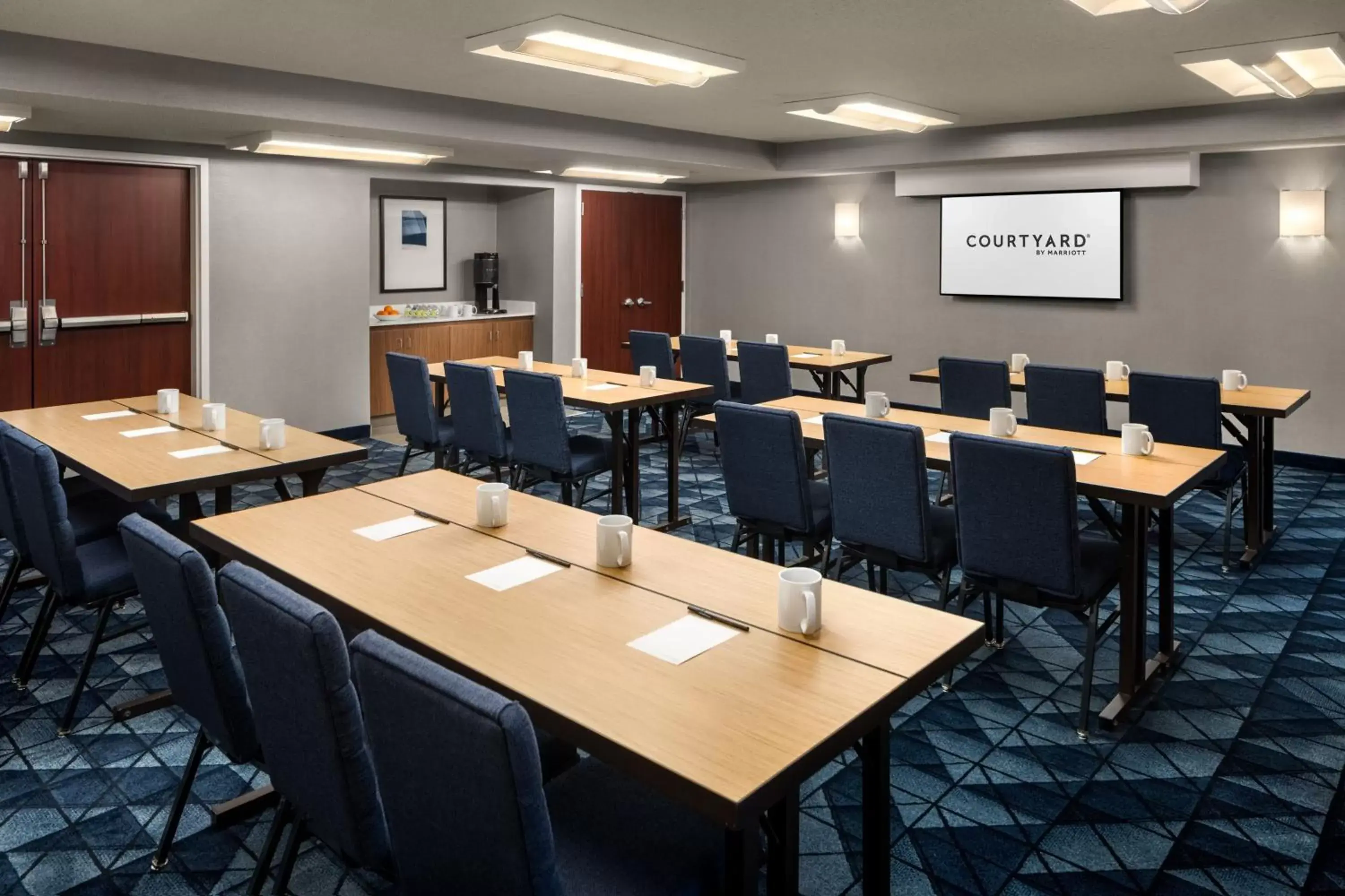 Meeting/conference room in Courtyard by Marriott Portland Beaverton