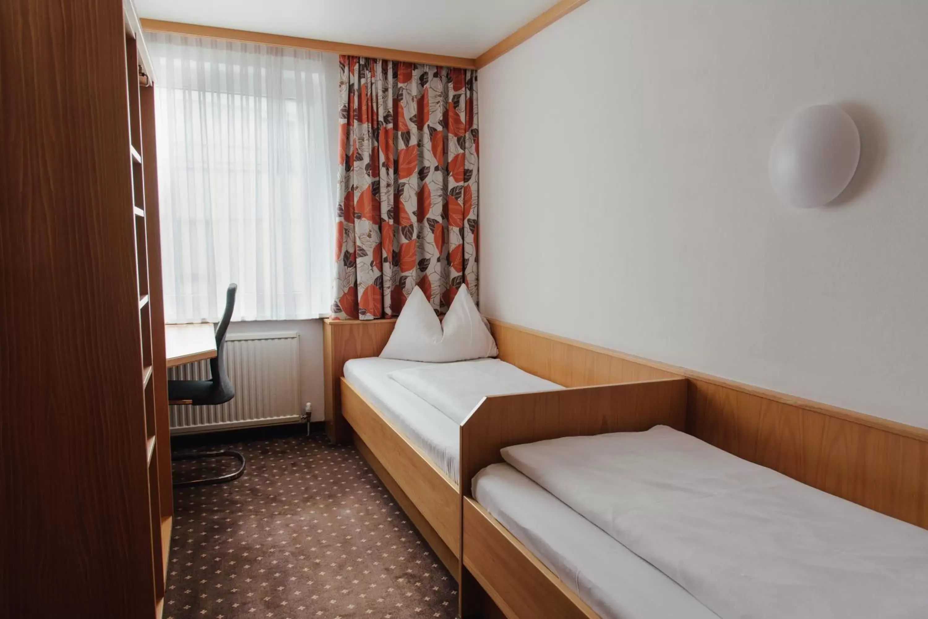 Staff, Bed in Hotel Drei Kreuz